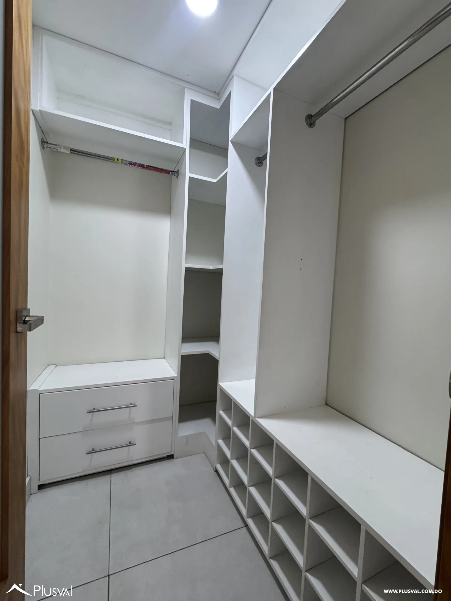 Alquiler apartamento de 3 habitaciones en Evaristo Morales. 518482