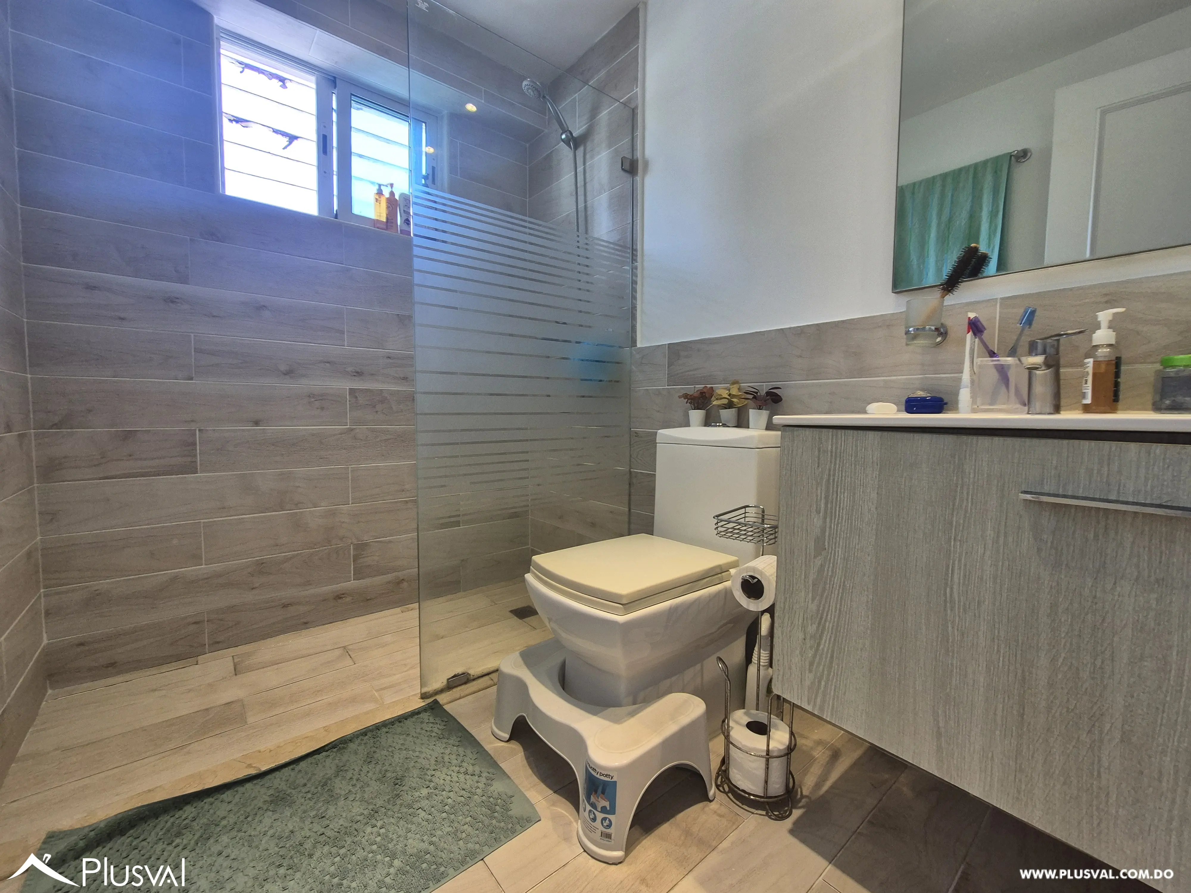 Apartamento en alquiler en Evaristo Morales SIN MOBILIARIO 485772