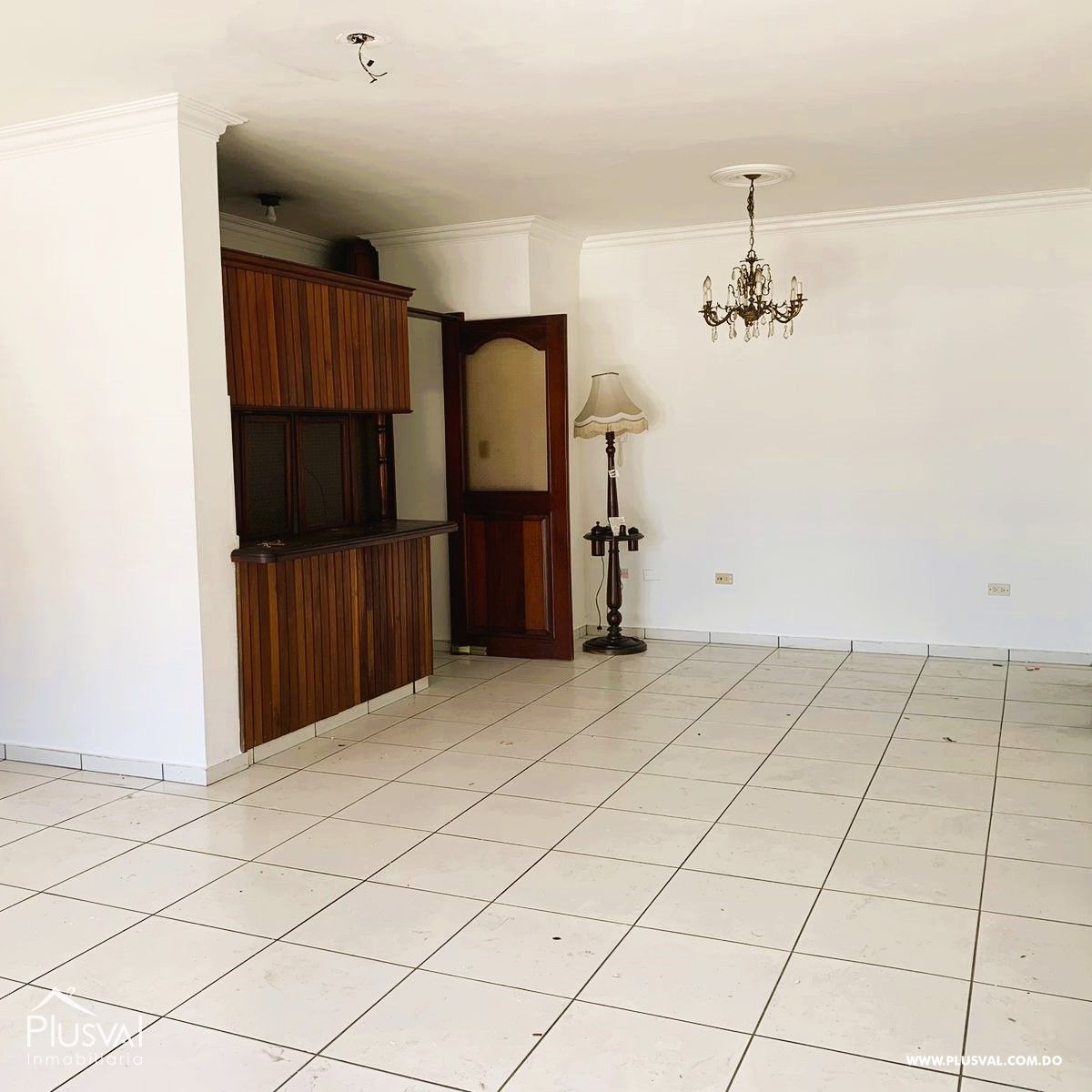 Apartamento con terraza en venta, Evaristo Morales de 3 habitaciones 395399