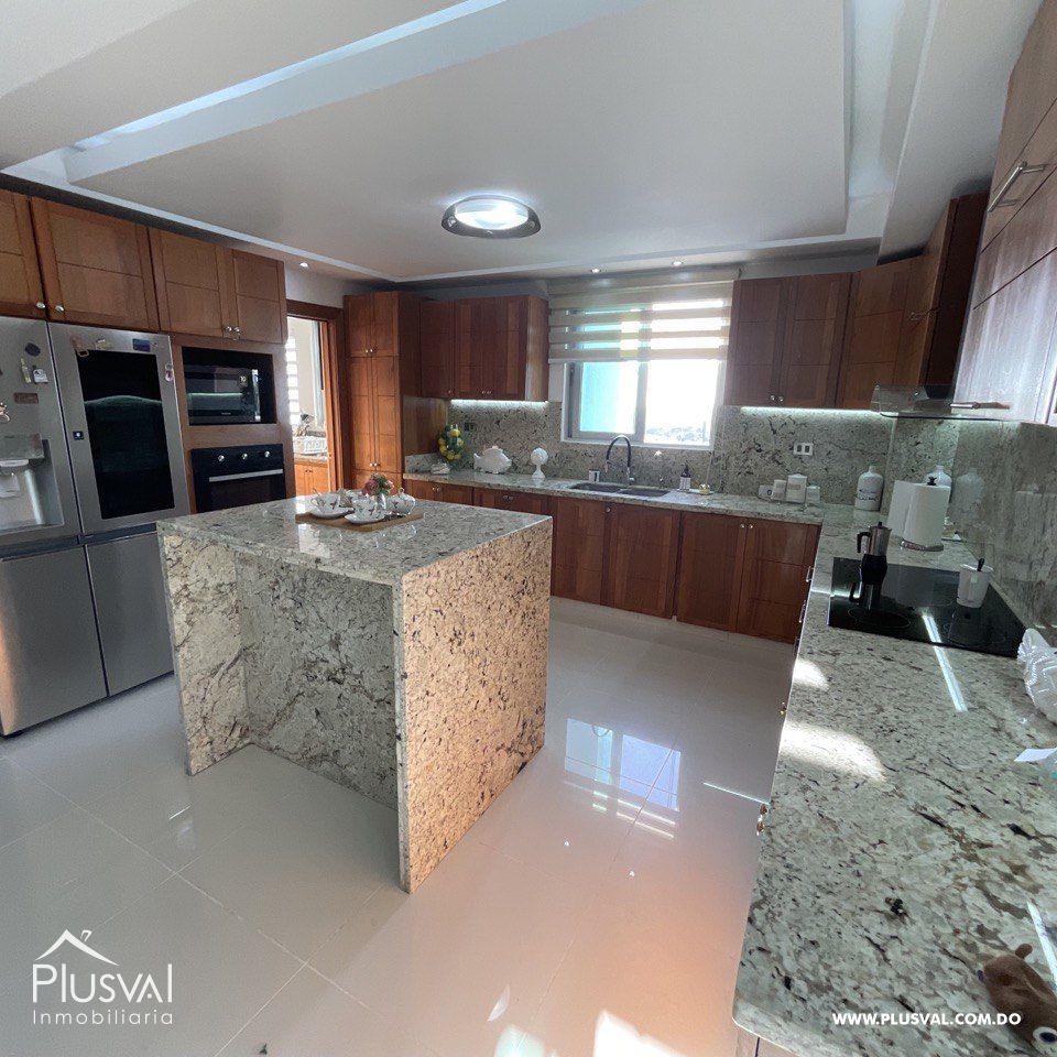 Lujoso pent-house en  torre de  Alma Rosa 360169