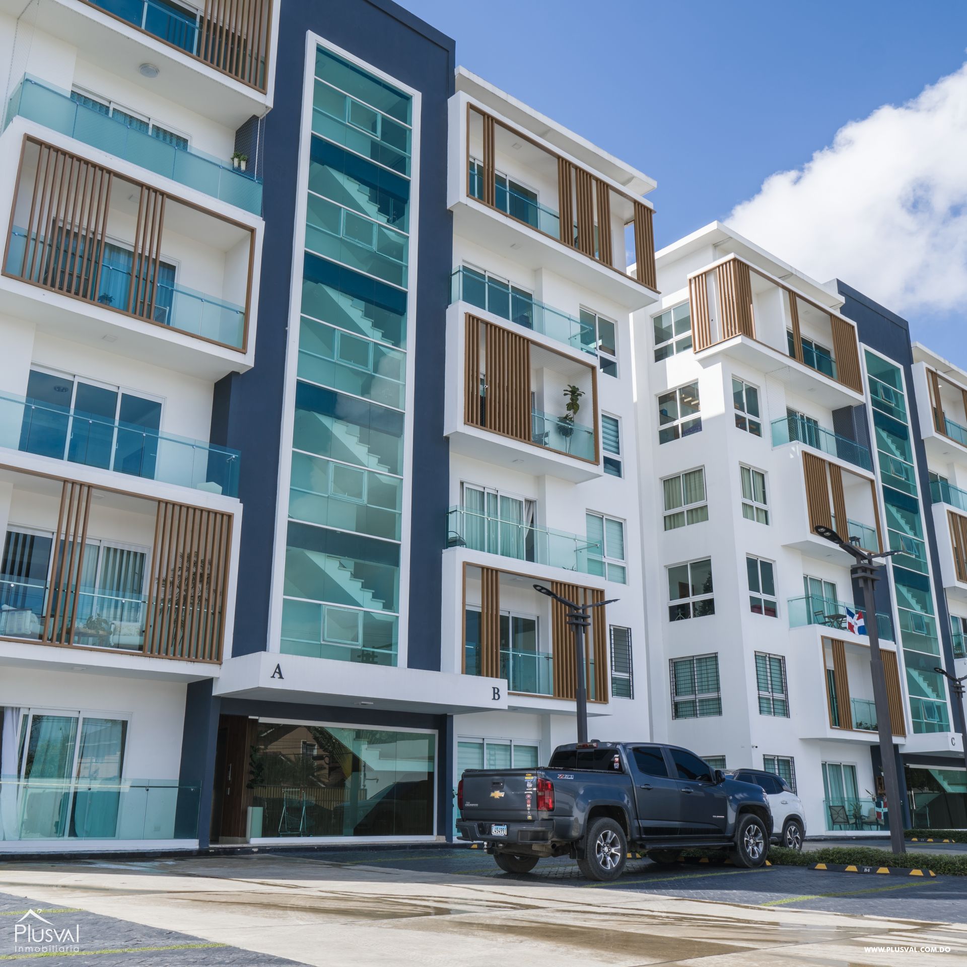 Comodos y Amplios apartamentos de 3 Habitaciones en el Exclusivo Sector de Jardines del Este, Chantini Santiago. 422510