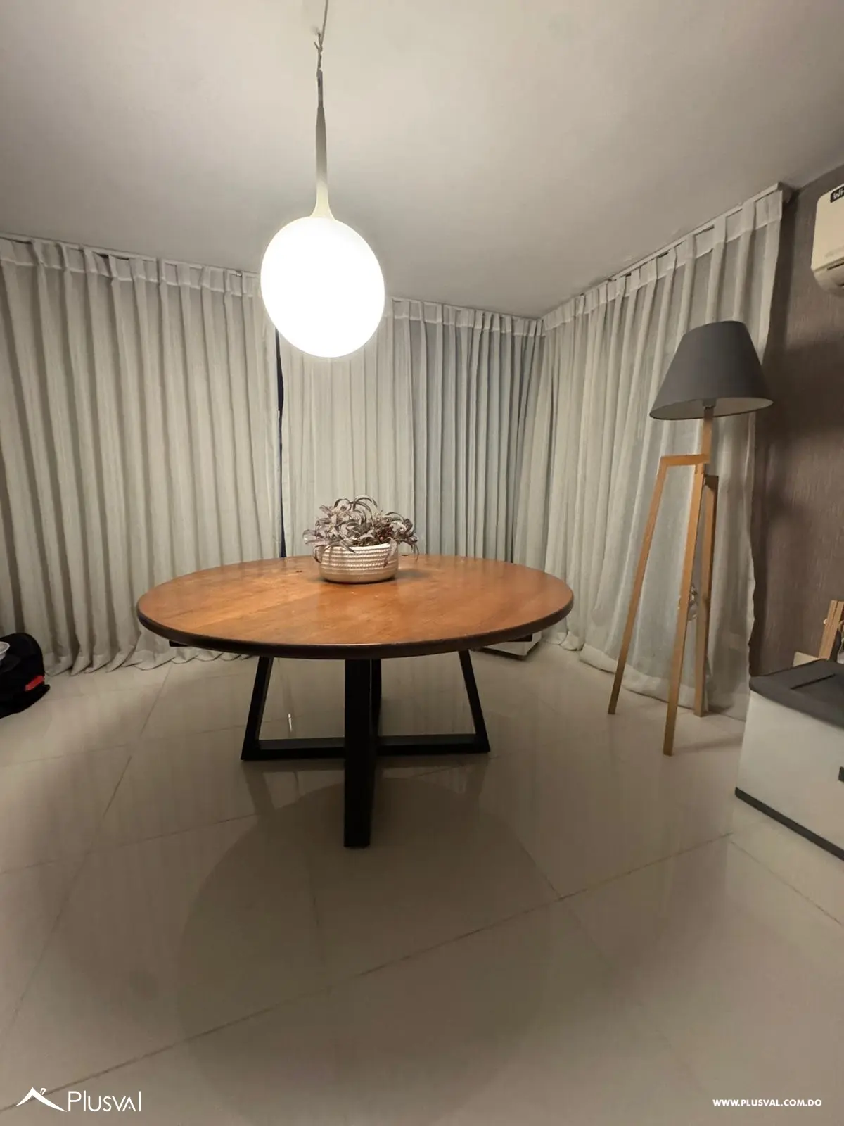 Alquilo apartamento con línea blanca 507059