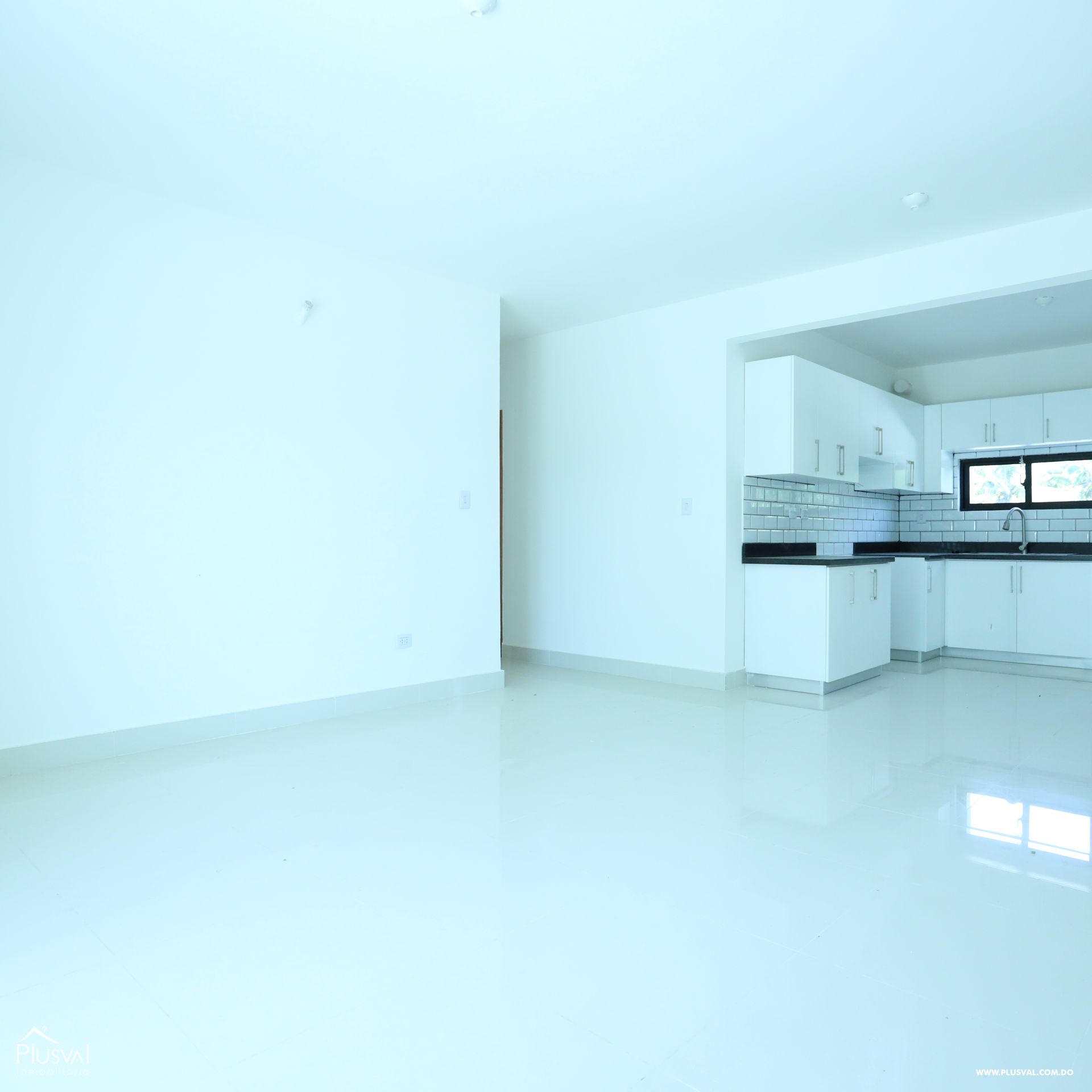 Apartamento en renta de 3 habitaciones ubicado en un piso 7 424923