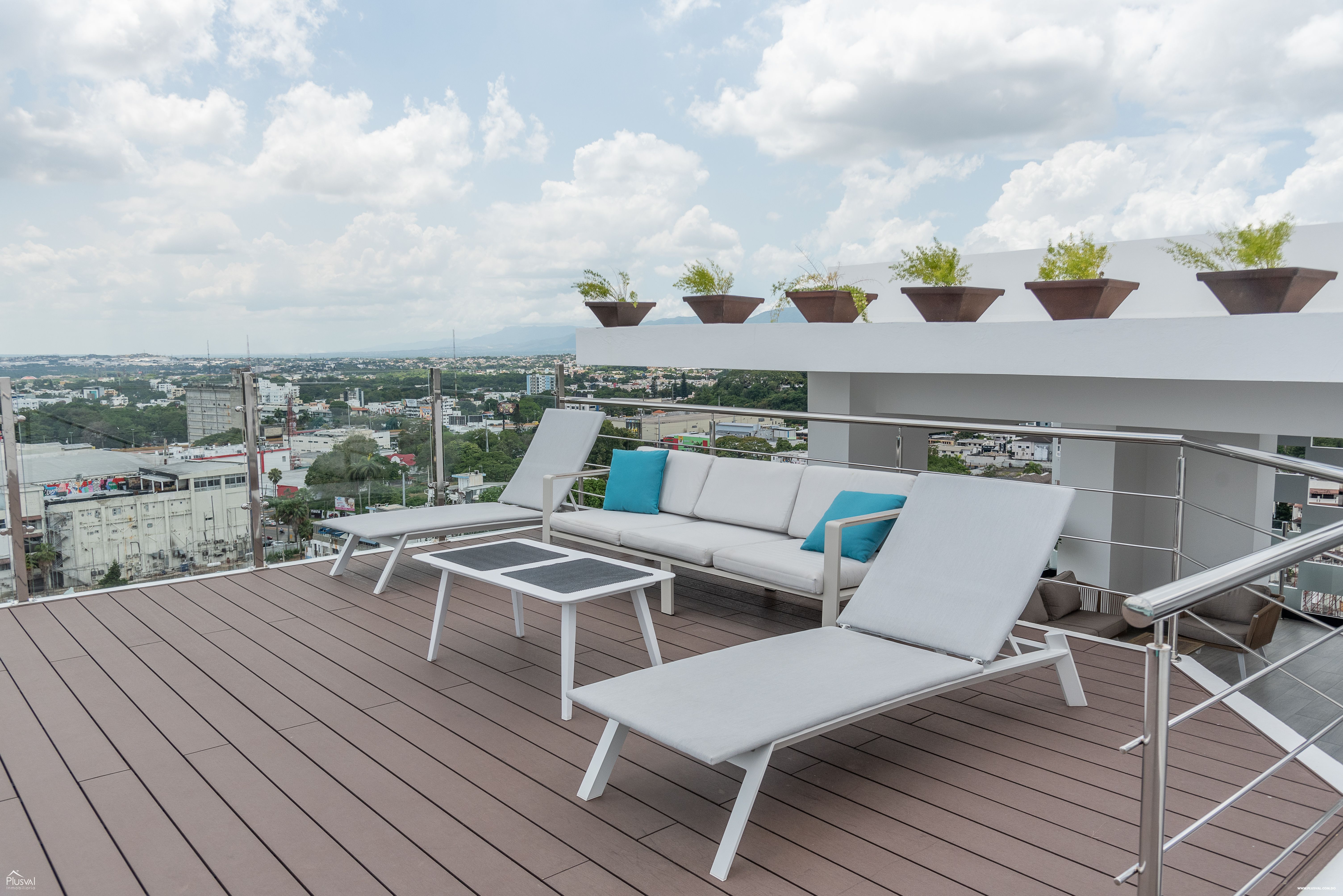 Apartamento amueblado en venta en La Esmeralda 463328