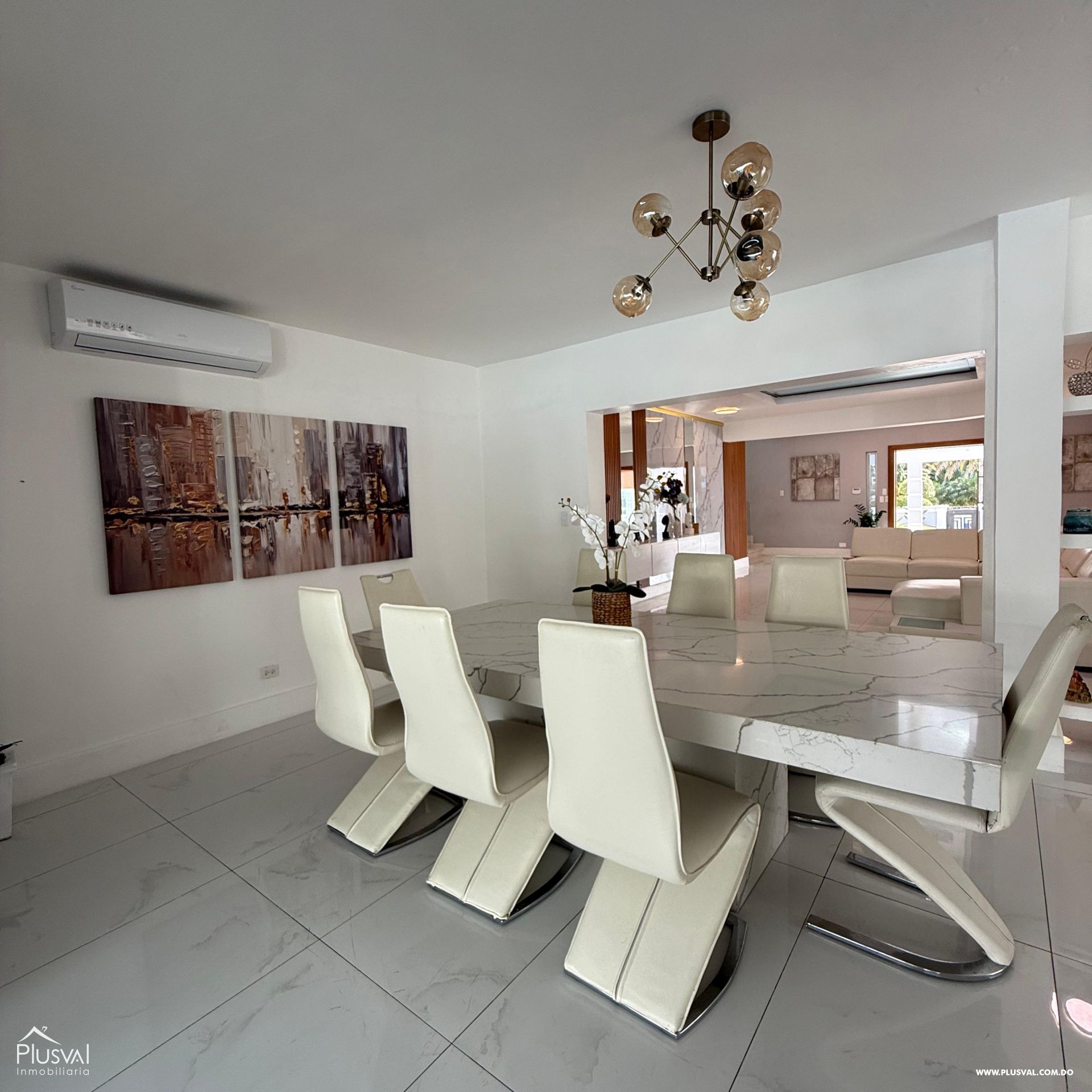 Casa en Venta con Amplios Espacios ubicada en Cerro Alto 410851