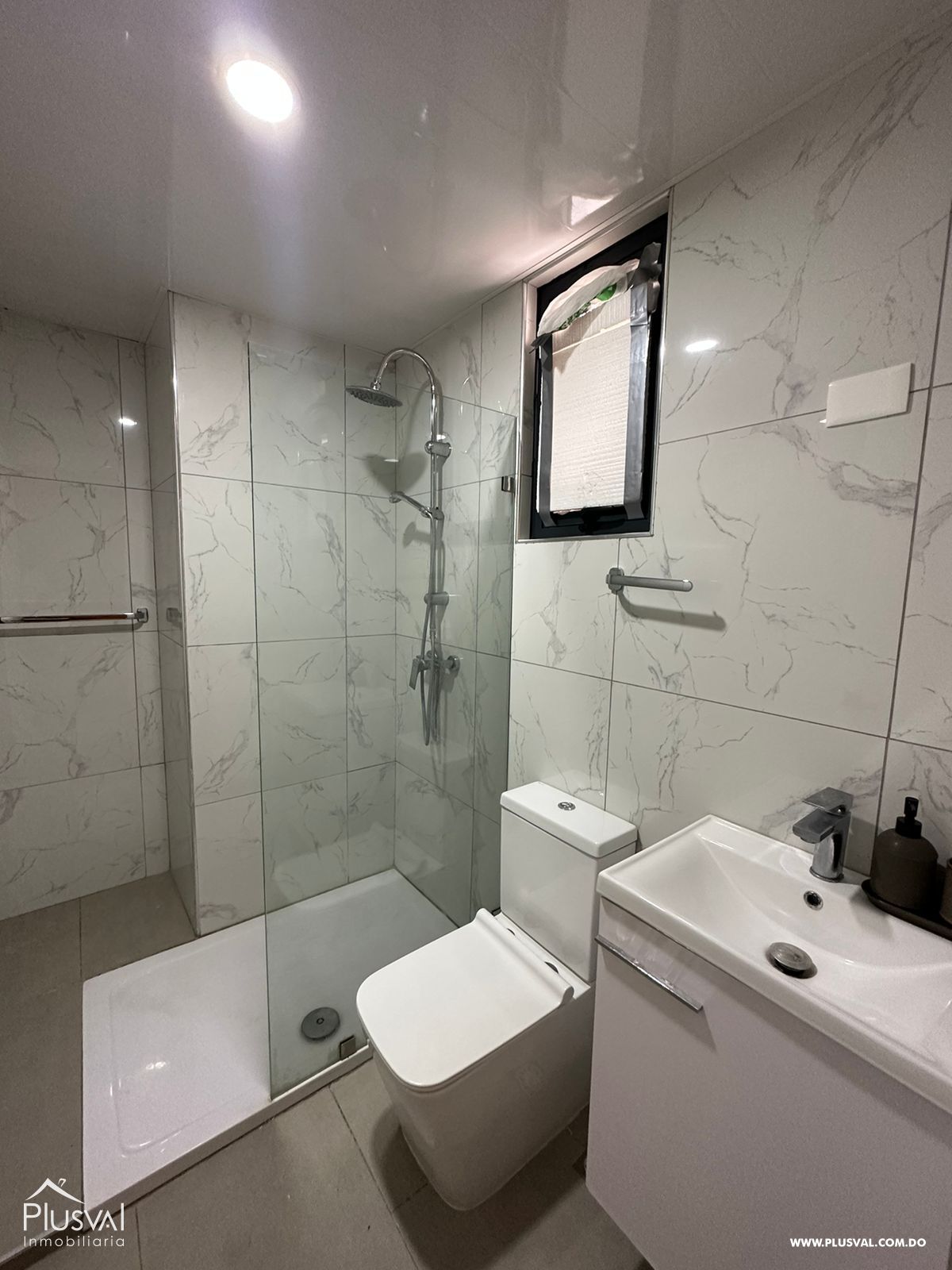 Apartamento de 2 habitaciones  en venta en Evaristo Morales 271972