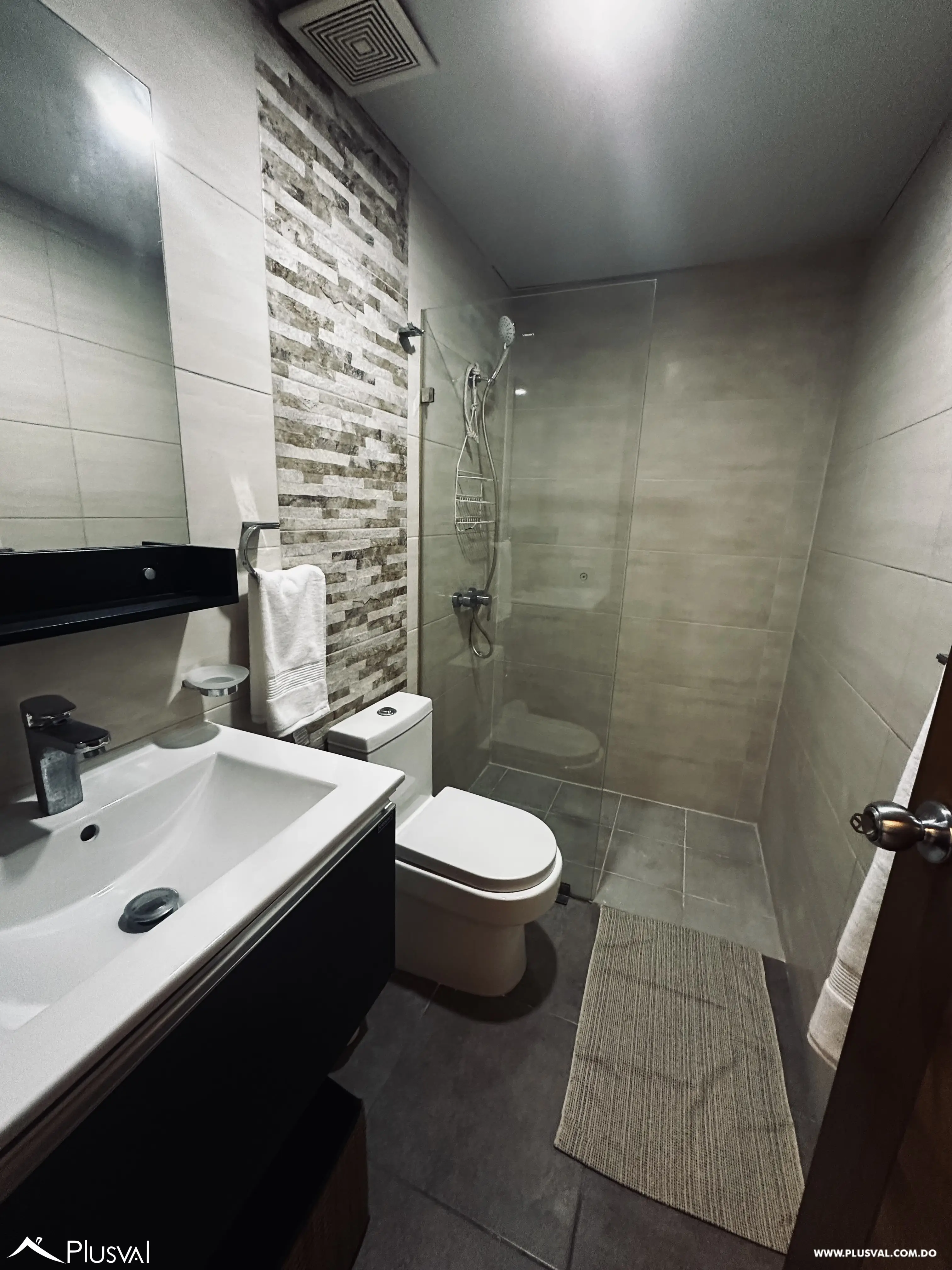 Hermoso apartamento amueblado de 2 habitaciones en alquiler. 472775