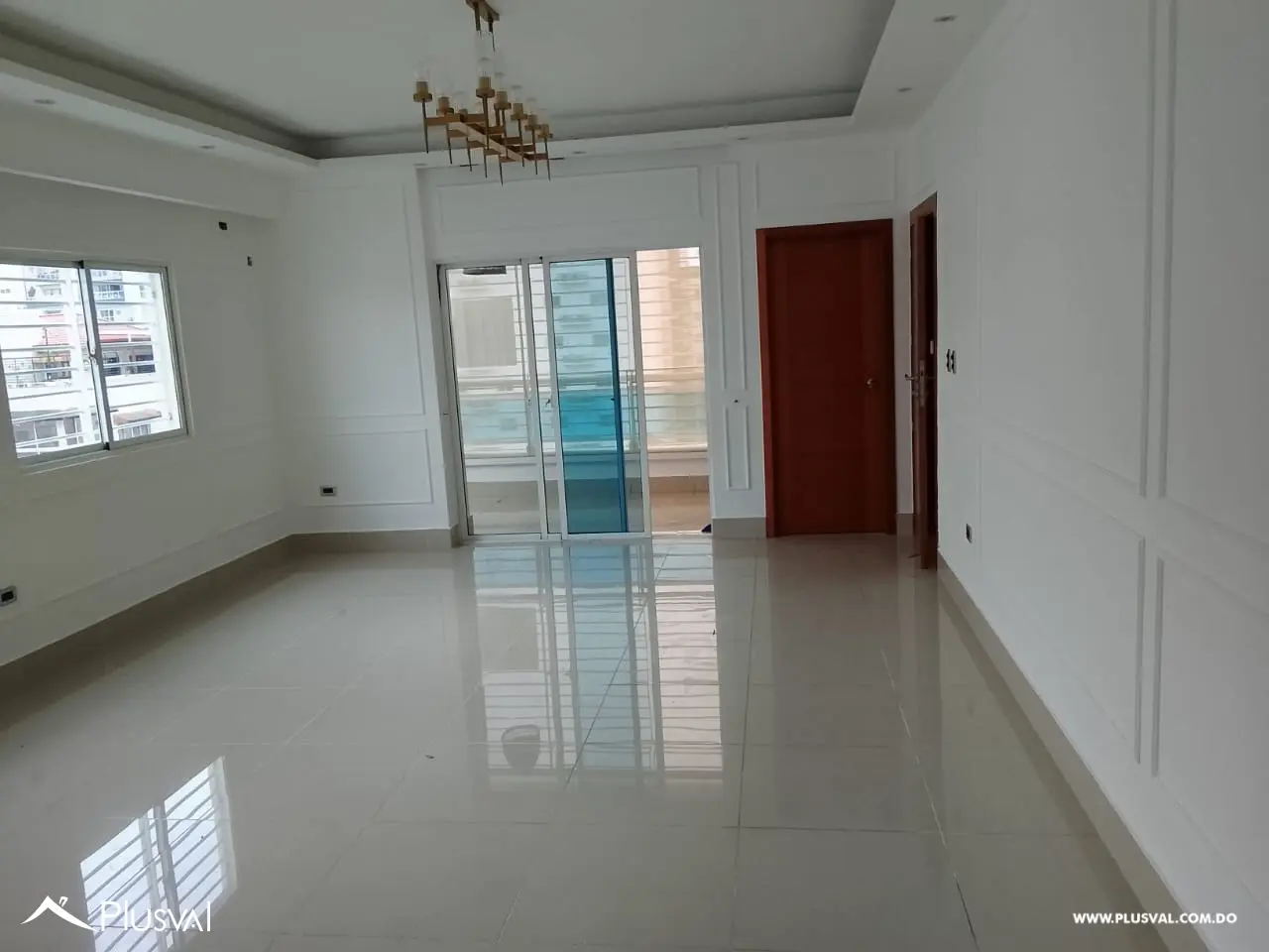 Alquiler de apartamento de 3 habitaciones en Evaristo Morales 469060