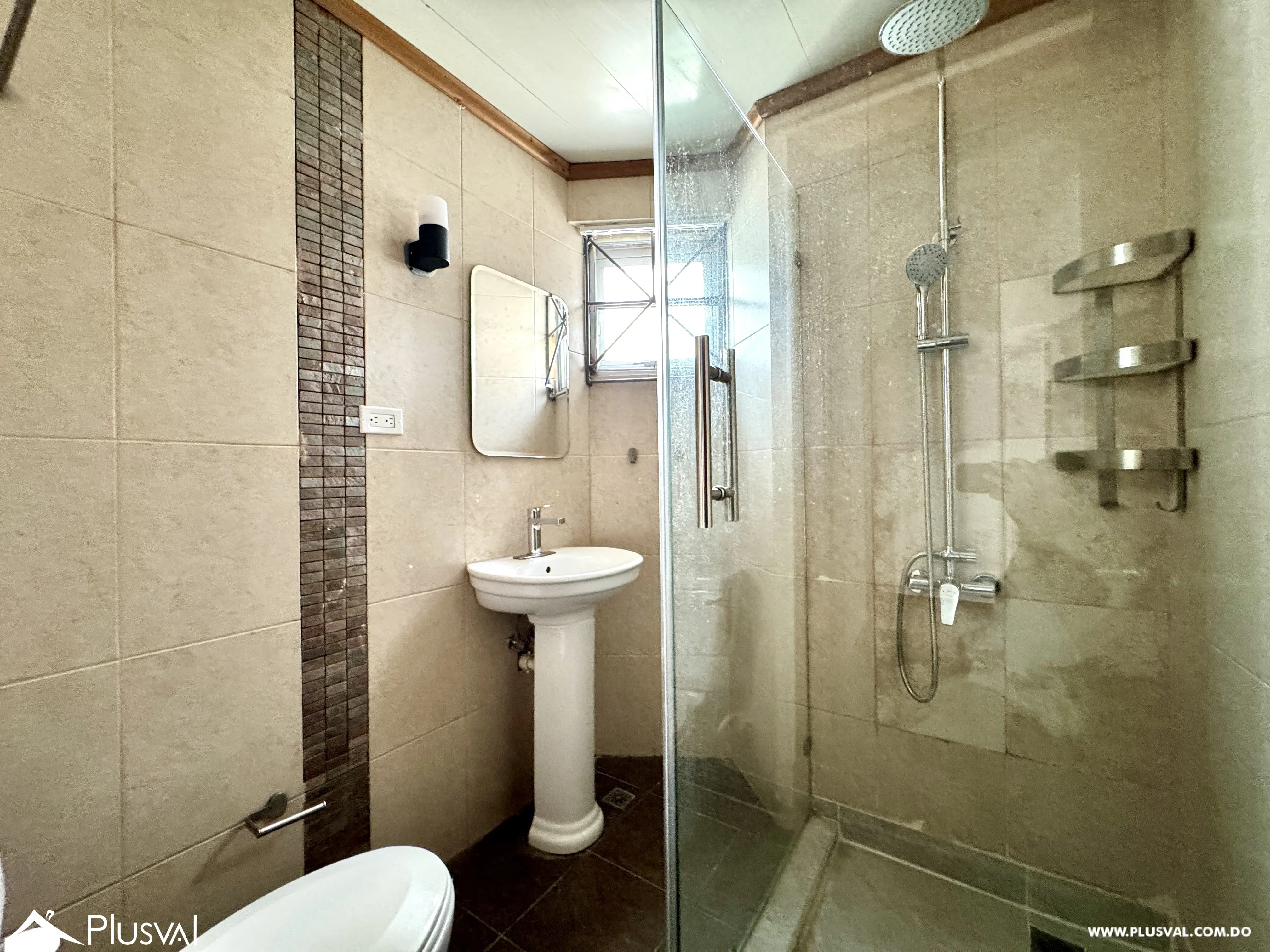 Amplio apartamento clásico en el centro de Serralles con linea blanca. 464637