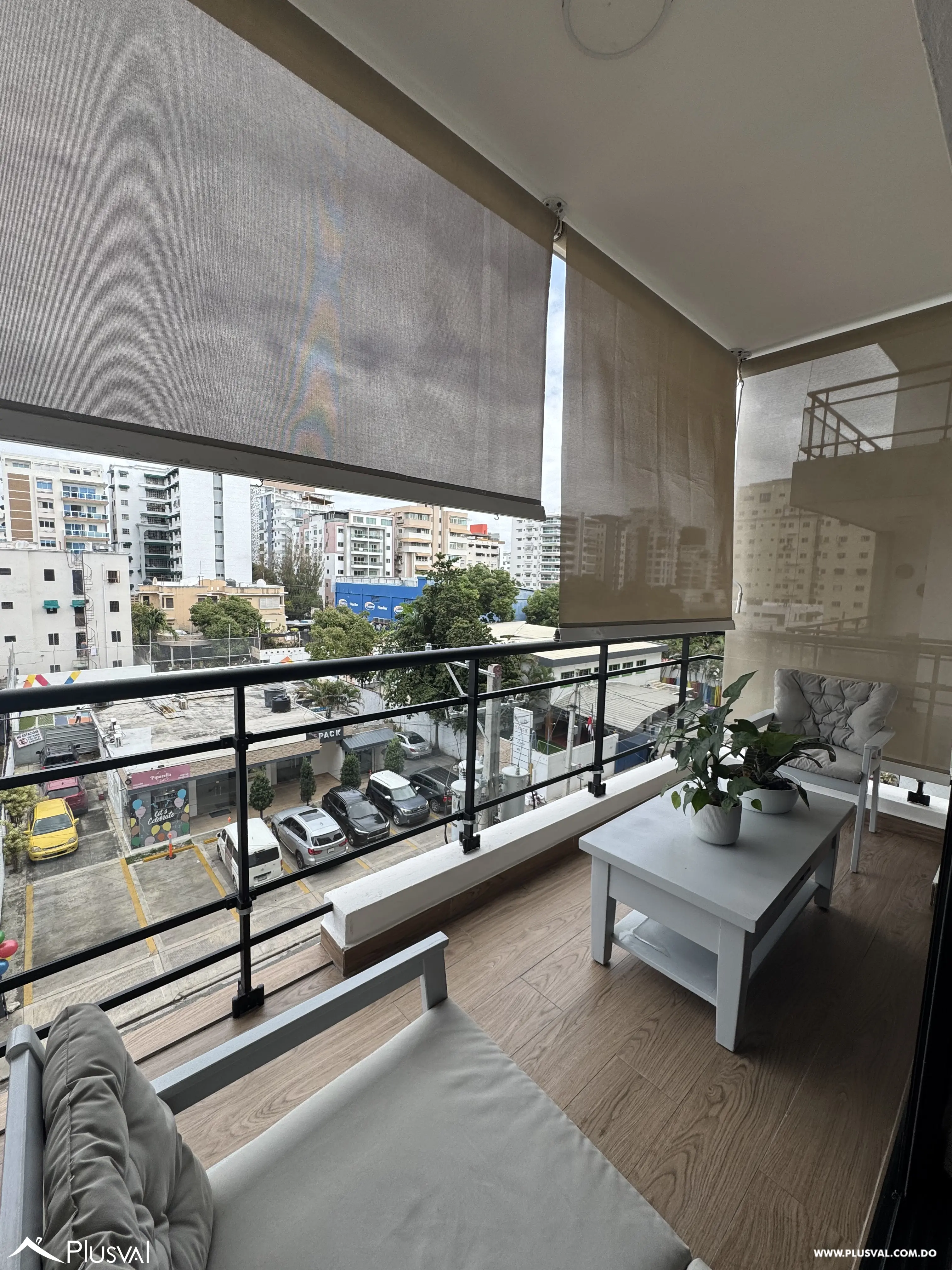 Venta de moderno apartamento en Evaristo Morales 491148
