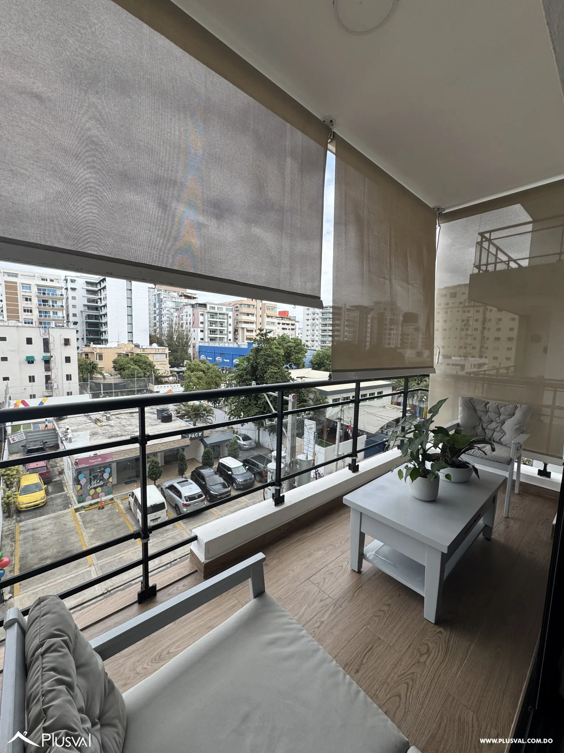 Venta de moderno apartamento en Evaristo Morales 491148
