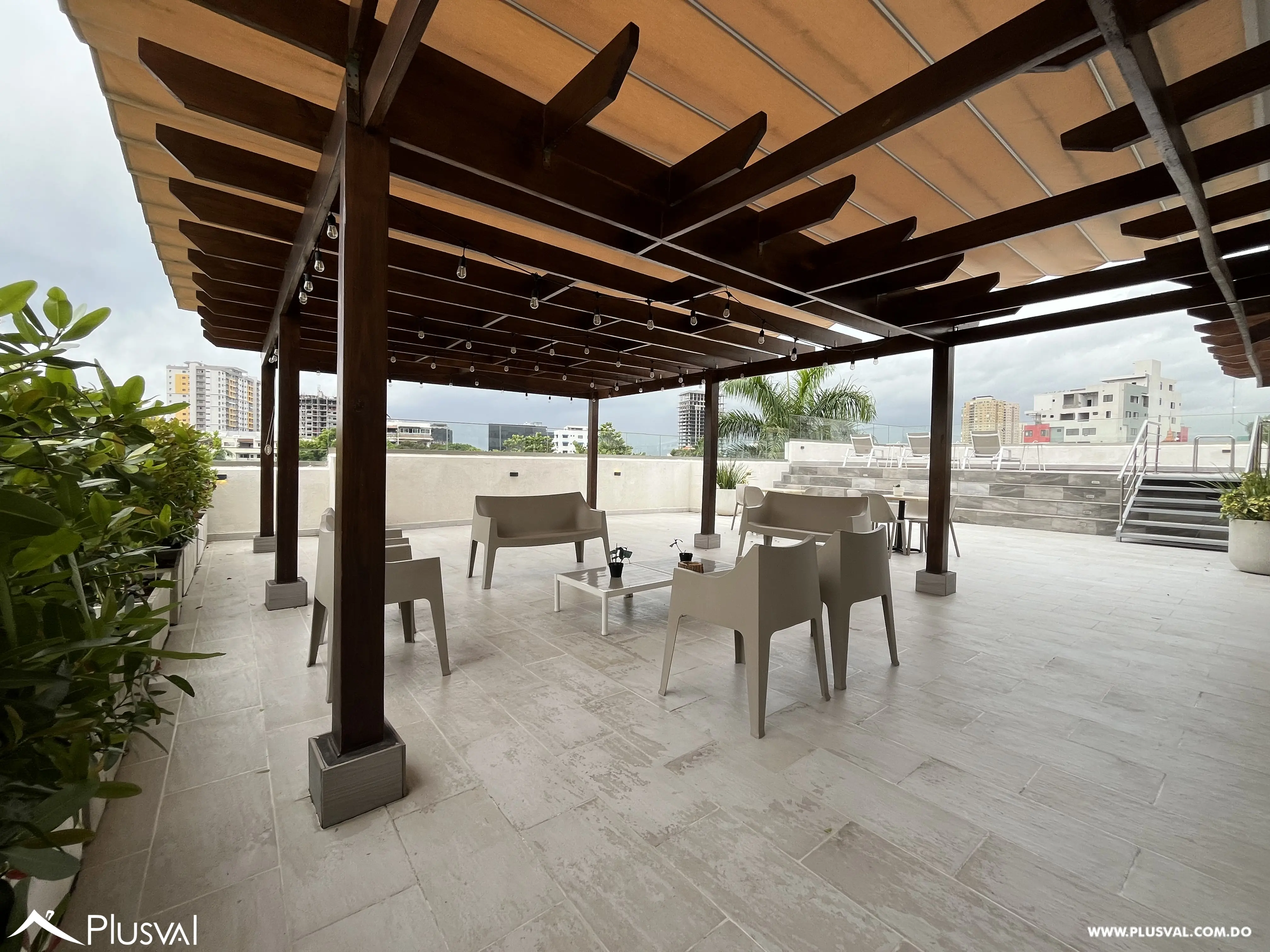 Terraza rooftop con piscina en alquiler en Gazcue 468493