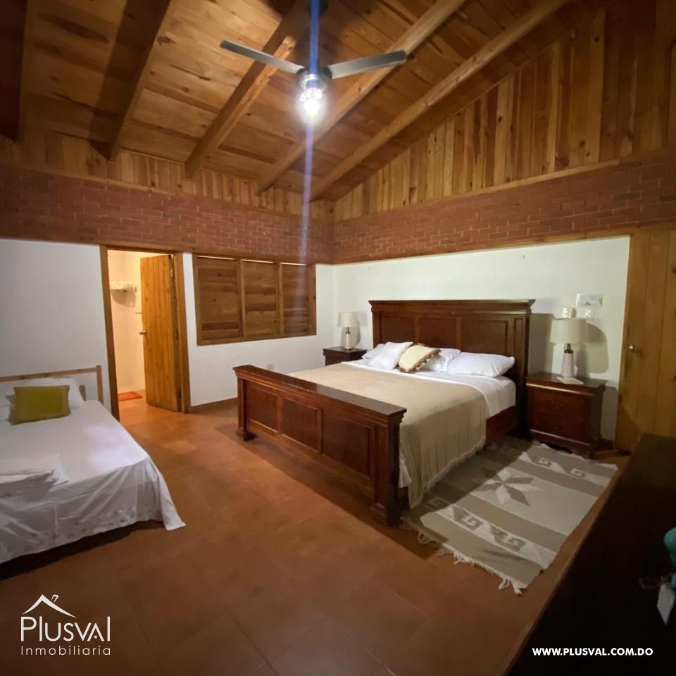 Villa con gran Terreno y piscina en Jarabacoa ideal para la familia o para inversión 424820