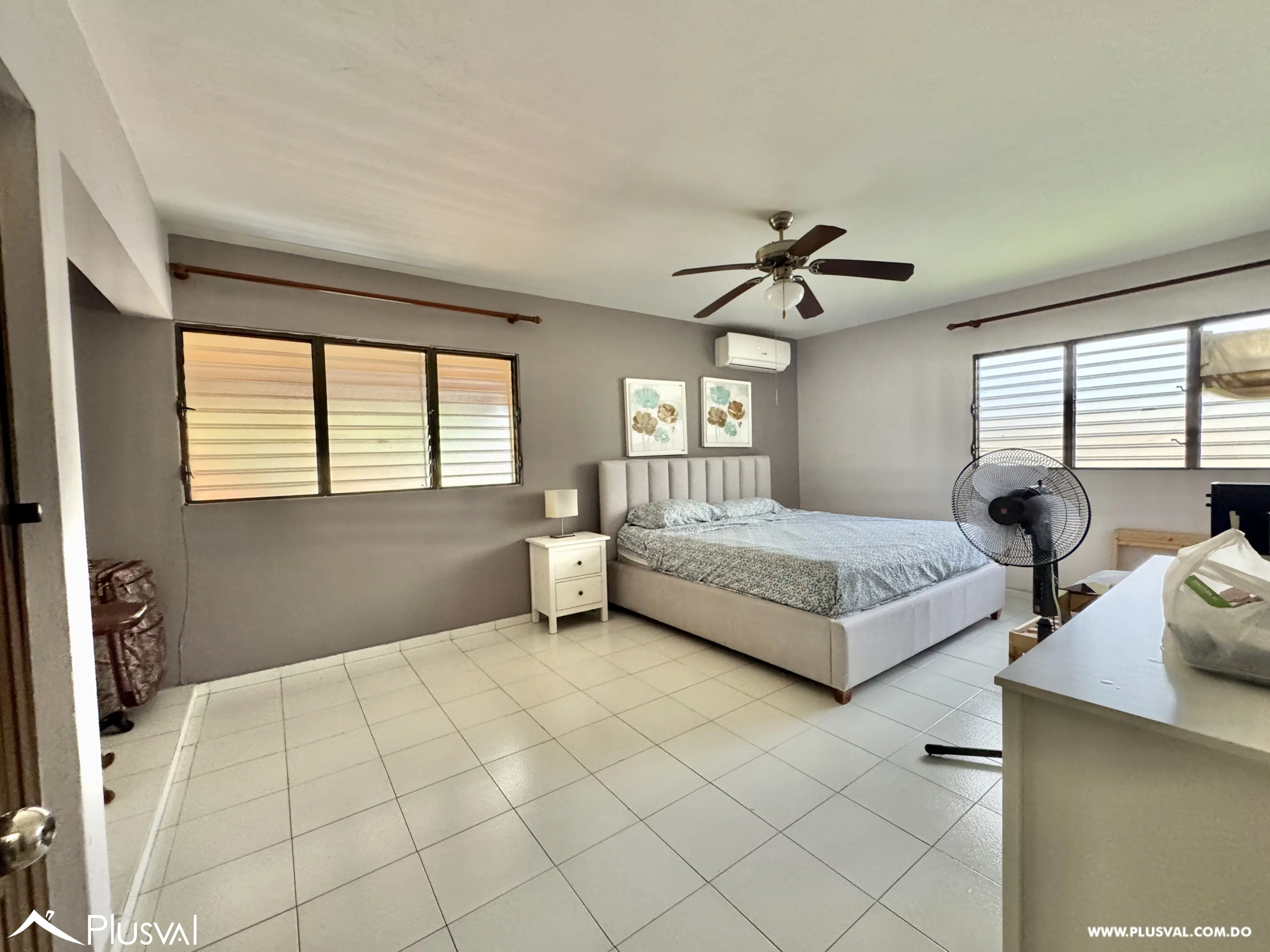 Vendo Maravillosa Casa de 2 Niveles en Los Cacicazgos 519182