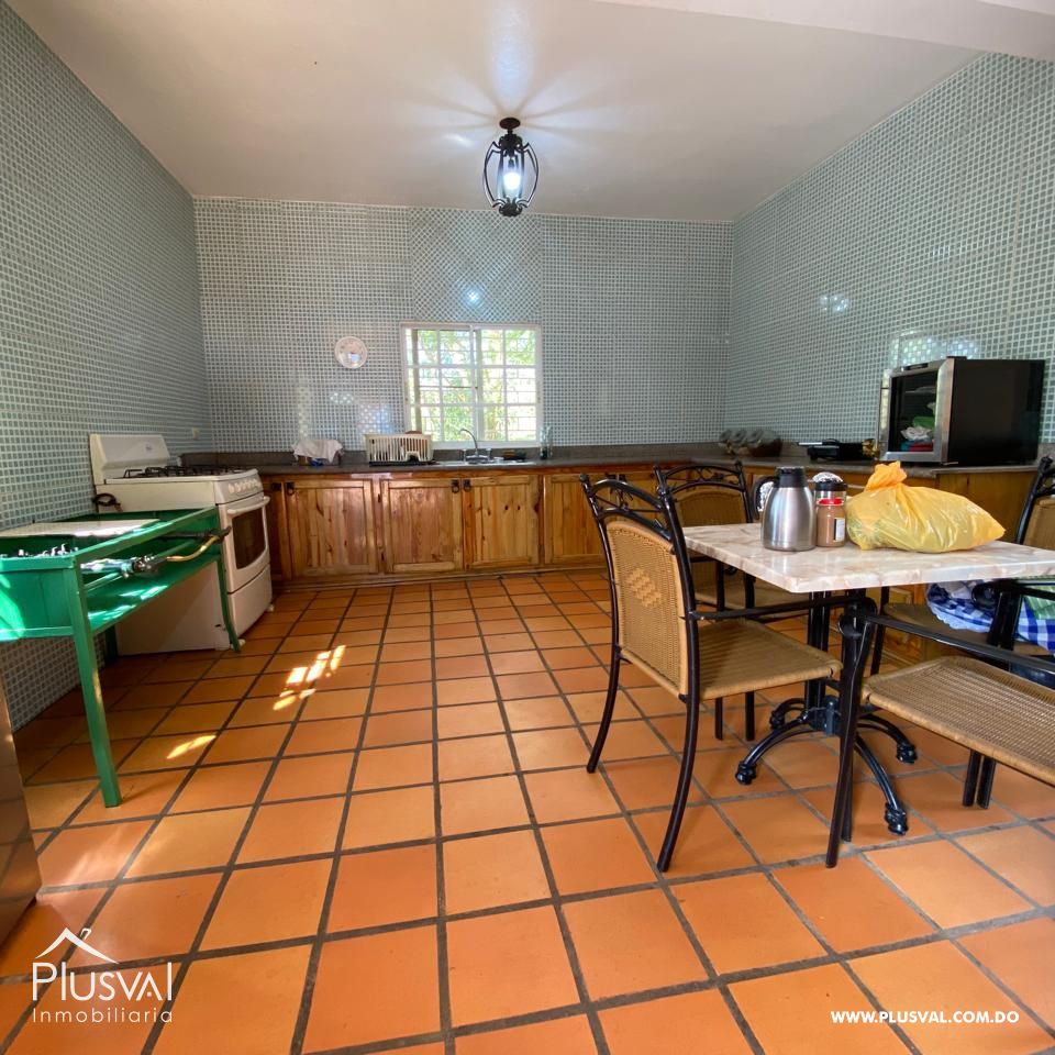 Villa de dos Niveles con Vista a la Montaña 430244