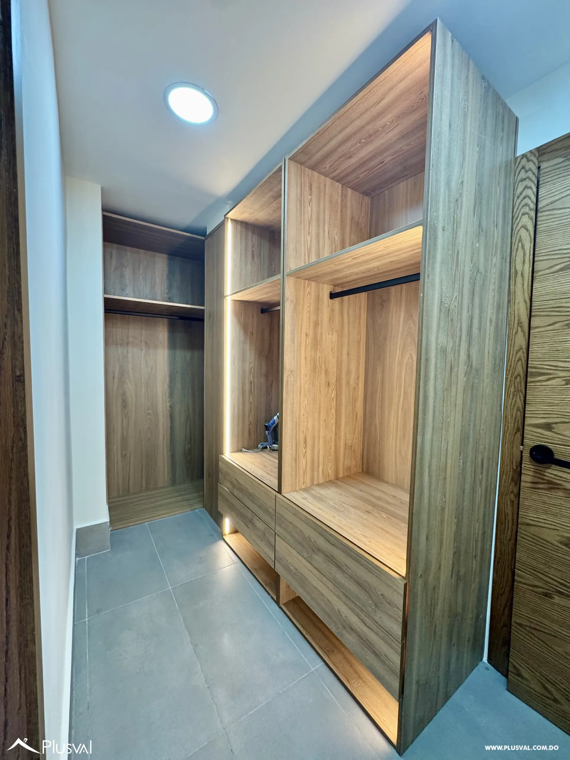 Alquilo Maravilloso Apto de 1h. en Piso Alto en Piantini 519102