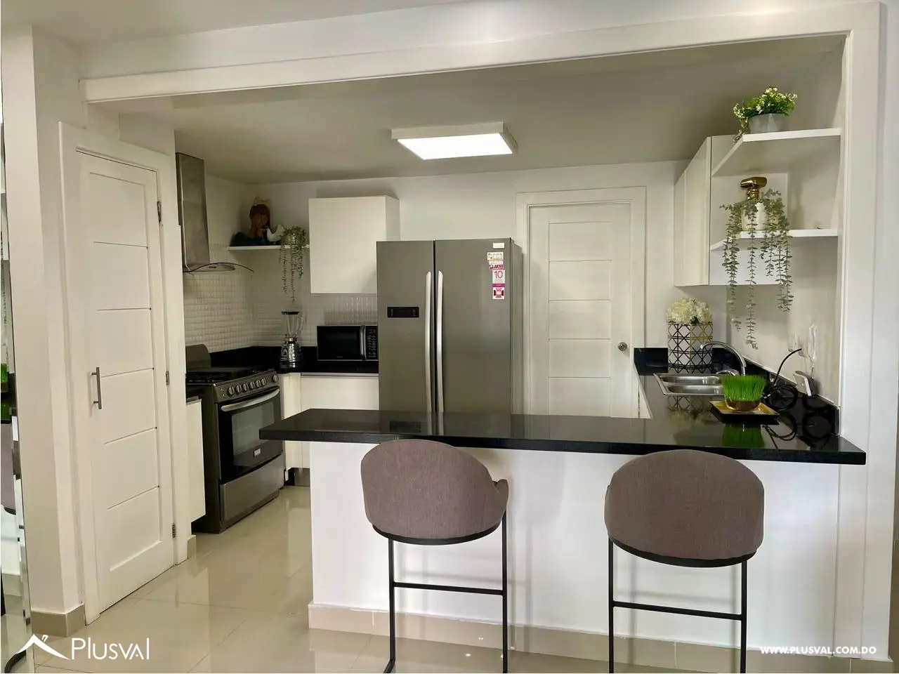 Increible apartamento en  alquiler, ubicado en Evaristo Morales. 473536