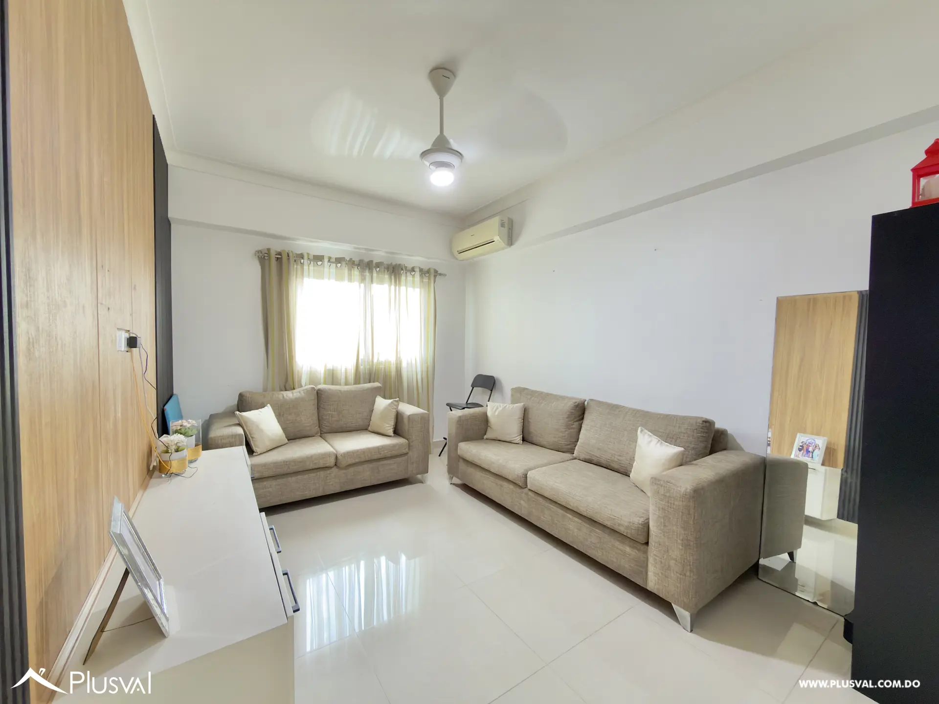 ALQUILER DE AMPLIO APARTAMENTO DE 3 HABITACIONES EN LOS CACICAZGOS CON LINEA BLANCA 523100