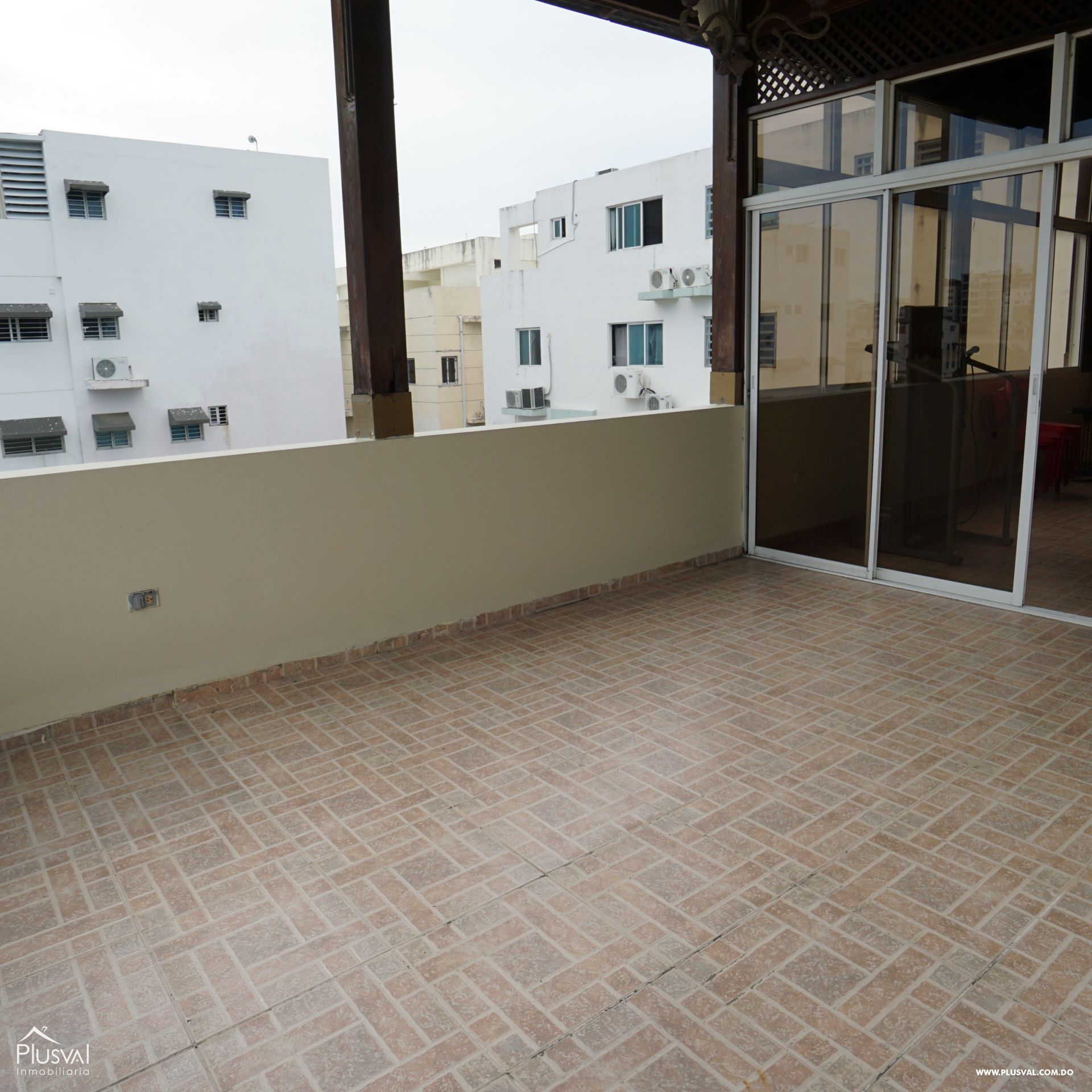 Apartamento Clásico Tipo PH en Venta en Mirador Sur 369207