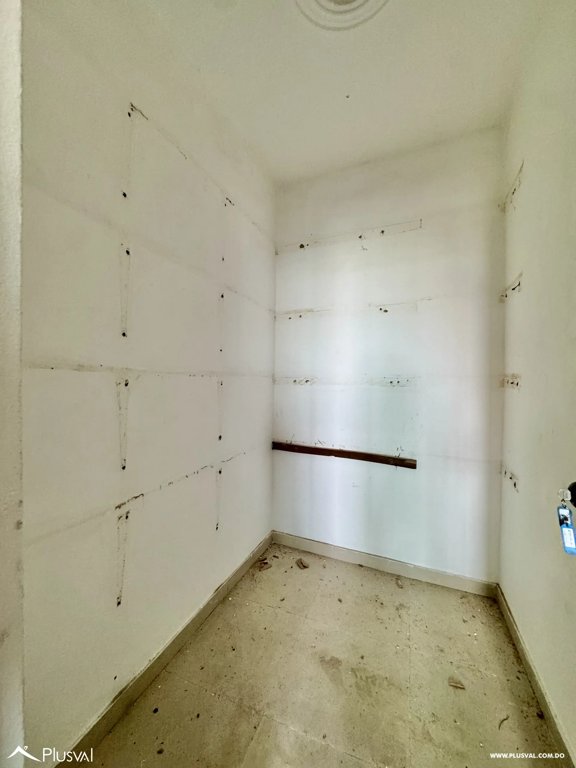 Vendo Amplio y Luminoso Apto en el Corazon de Evaristo Morales 520483