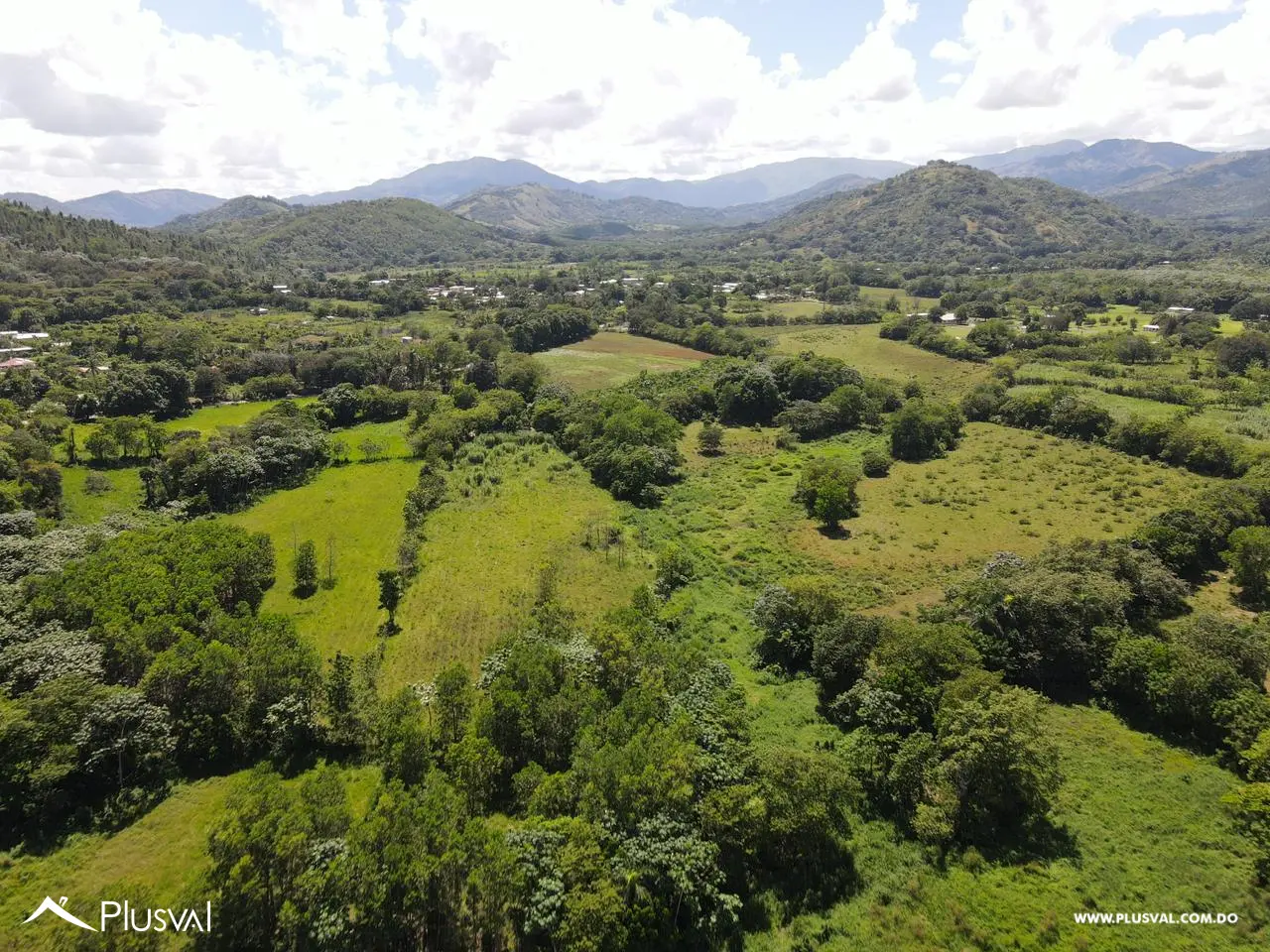 Finca a la venta en Piedra Blanca, Monseñor Nouel, carretera Yuboa 467155