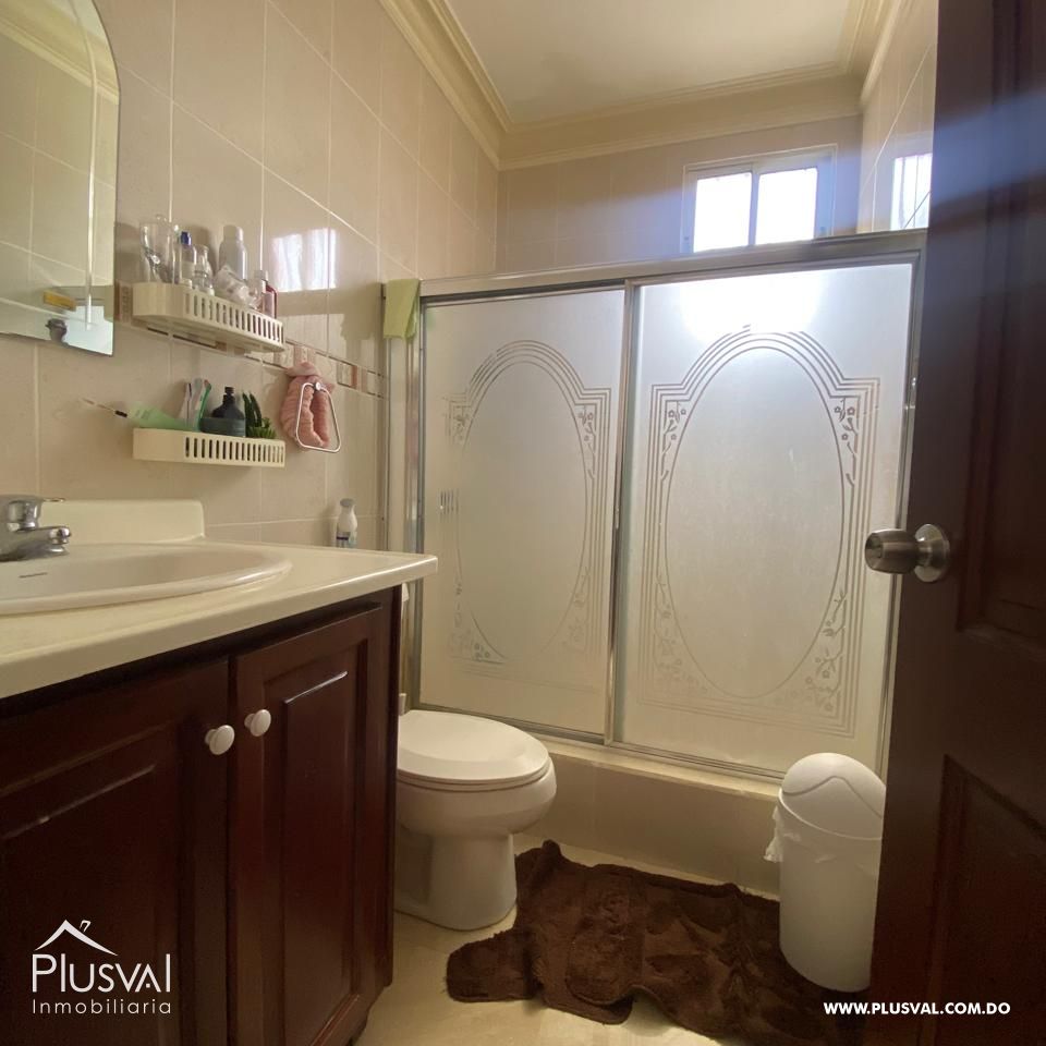 Casa esquinera en Venta San José de las Matas. 393137