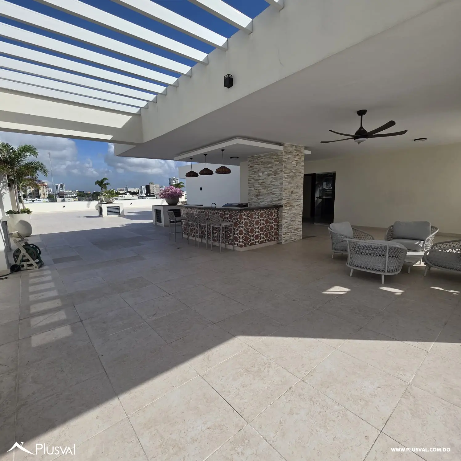 Se vende excelente apartamento en zona universitaria amueblado 471469