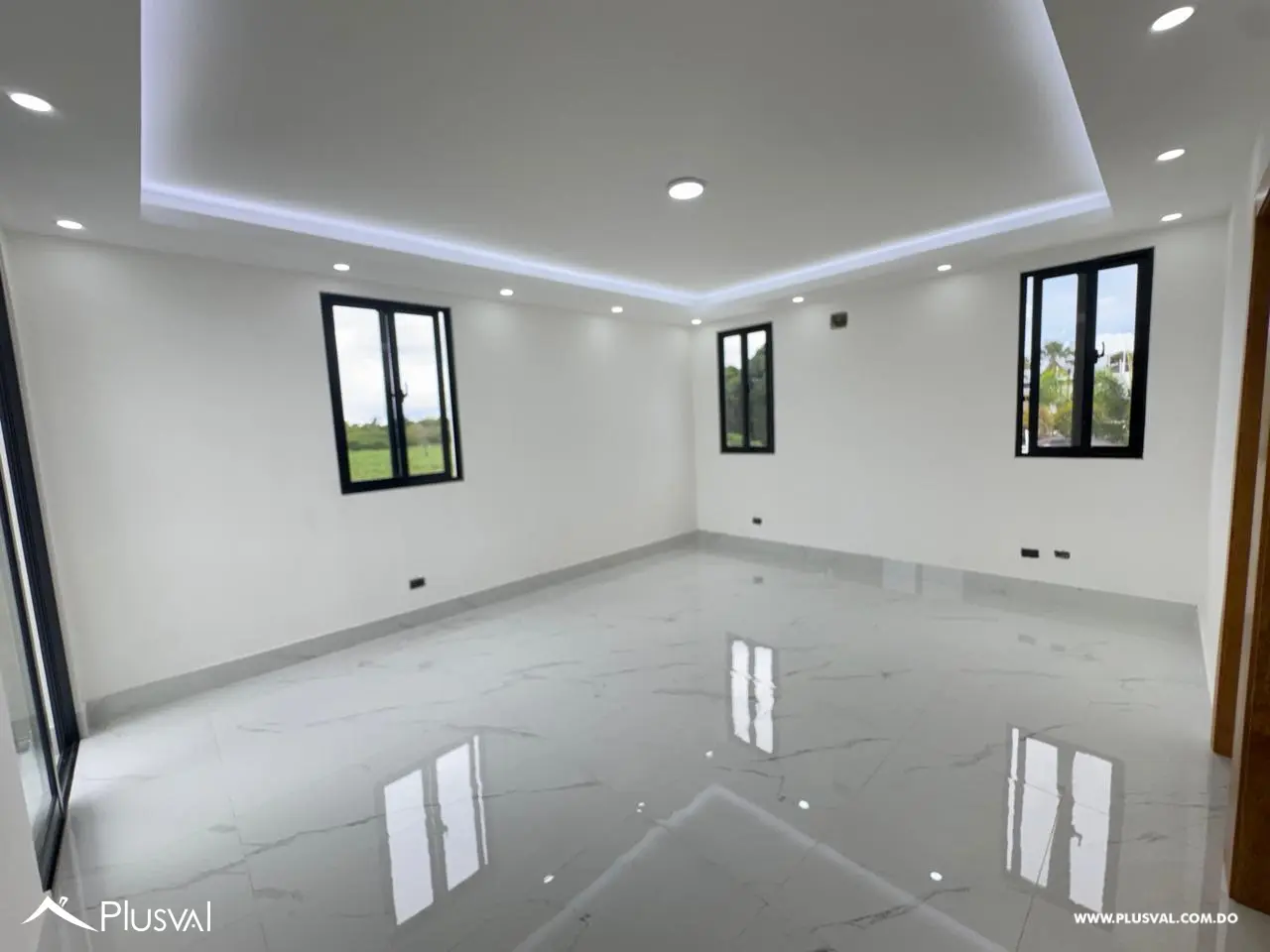 Proyecto de Casas de Dos Niveles en Exclusiva Zona de Santiago 532412