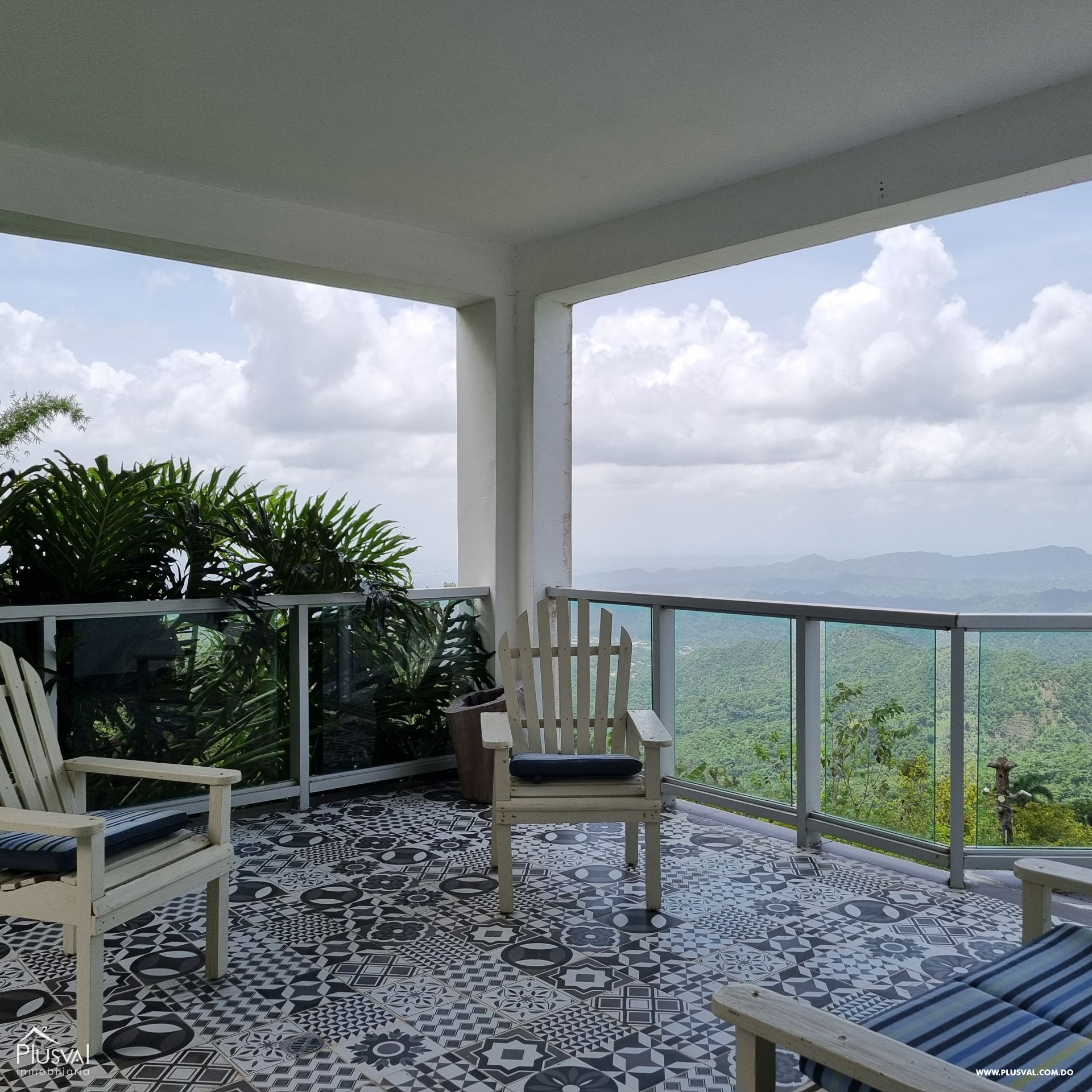 Villa de Tres Niveles en La Colonia, San Cristobal 365609