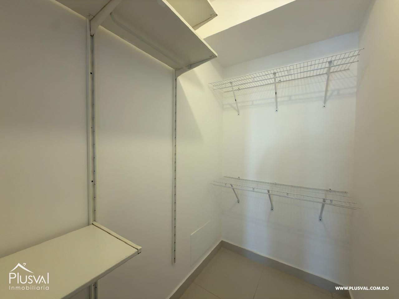 Alquiler en moderna torre en Evaristo Morales 481899