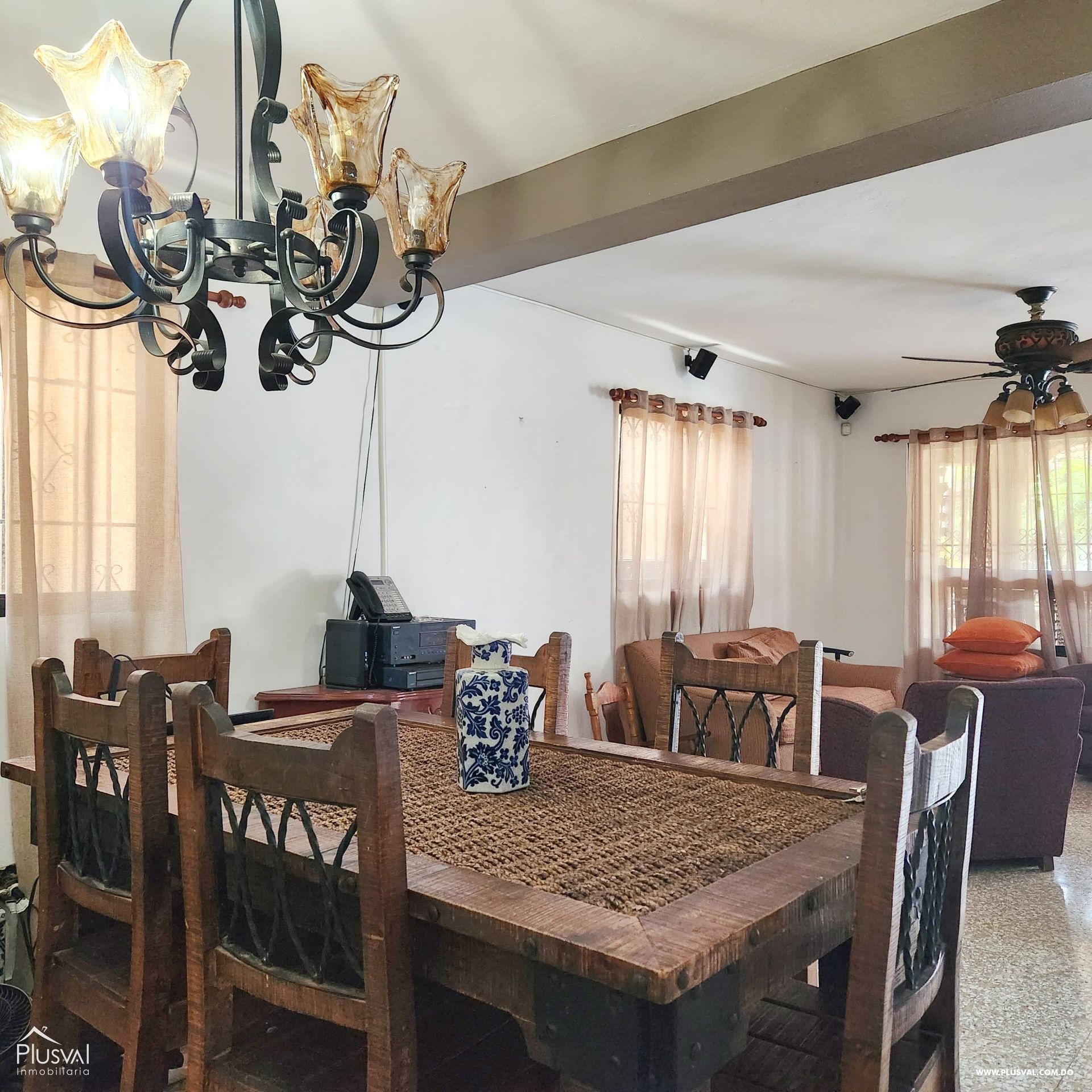 Casa en venta Santo Domingo Este, ideal para familias en crecimiento 352184