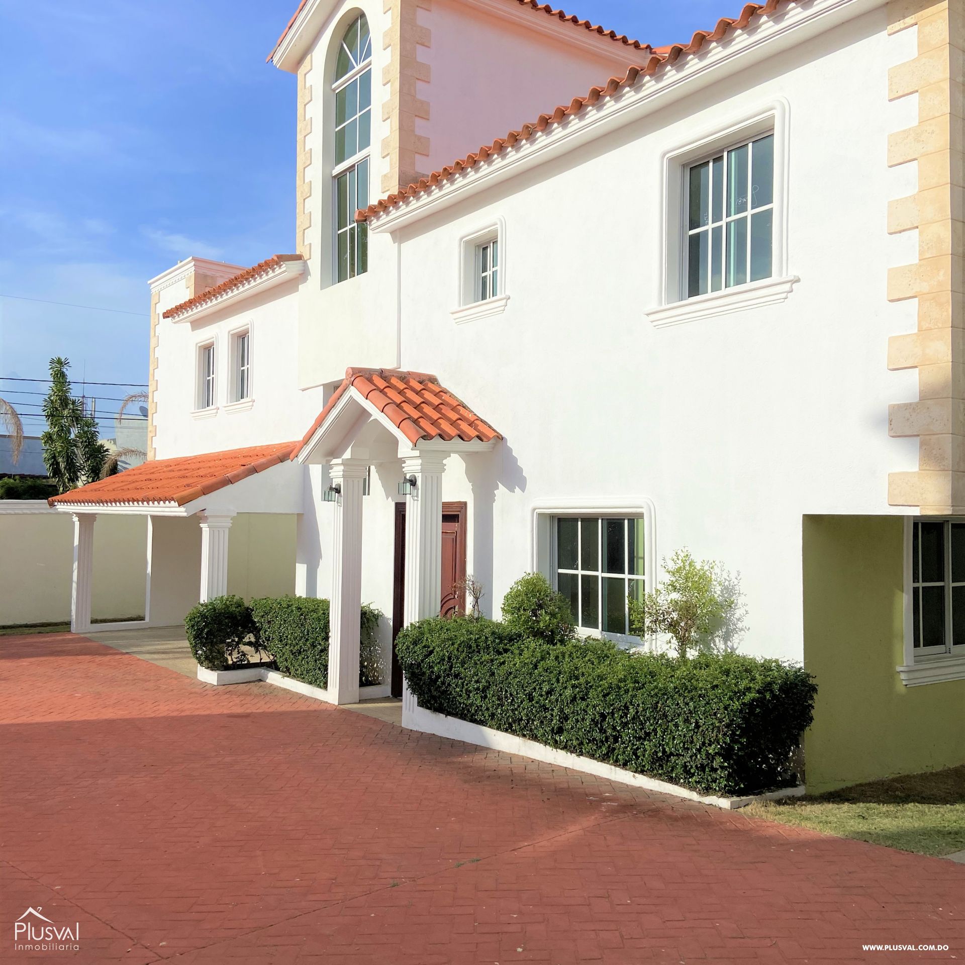 Casas de Inversión en Venta en Altos de Arroyo Hondo lll (rentada actualemente) 200575