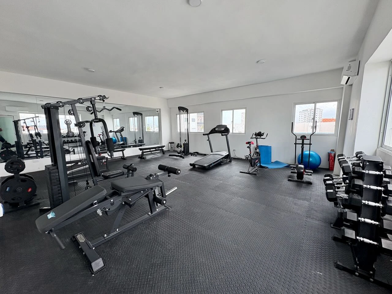 Apartamento de 1 habitación en Bella Vista con balcón, piscina, gimnasio y salón multiusos. 431966