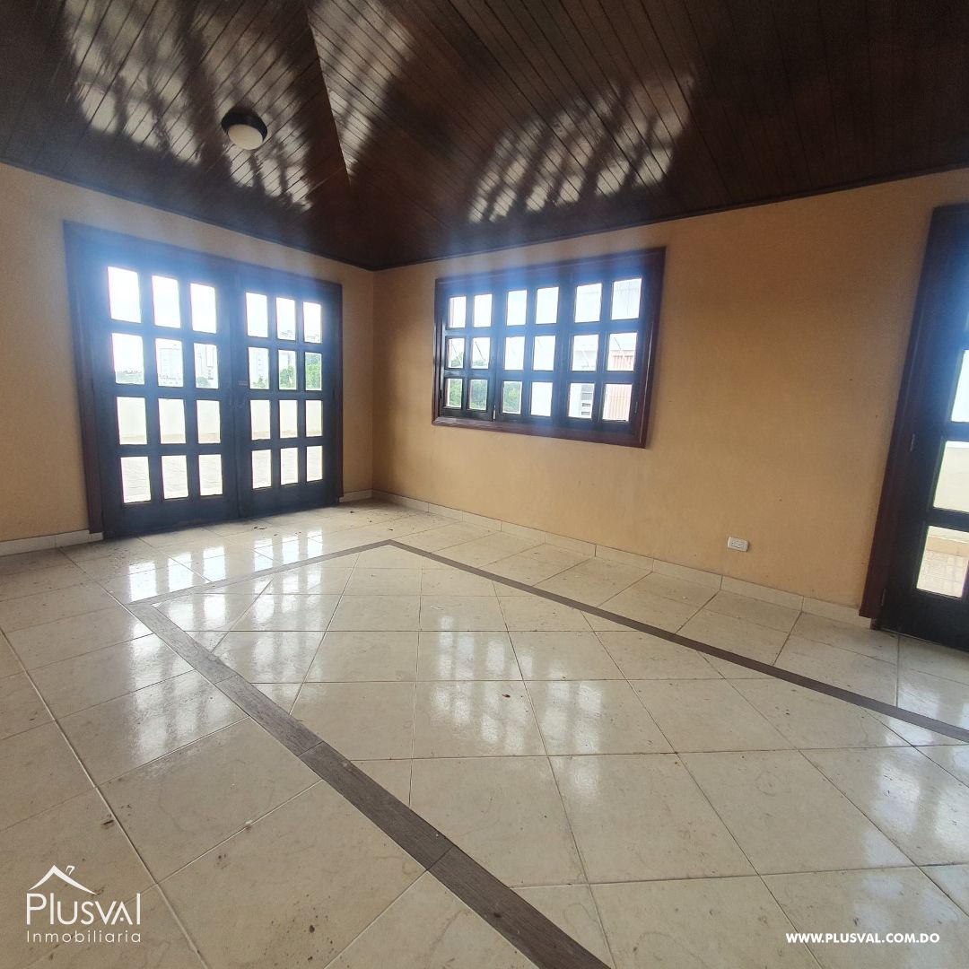Edificio en venta en la Zona Colonial de 4 niveles 223530