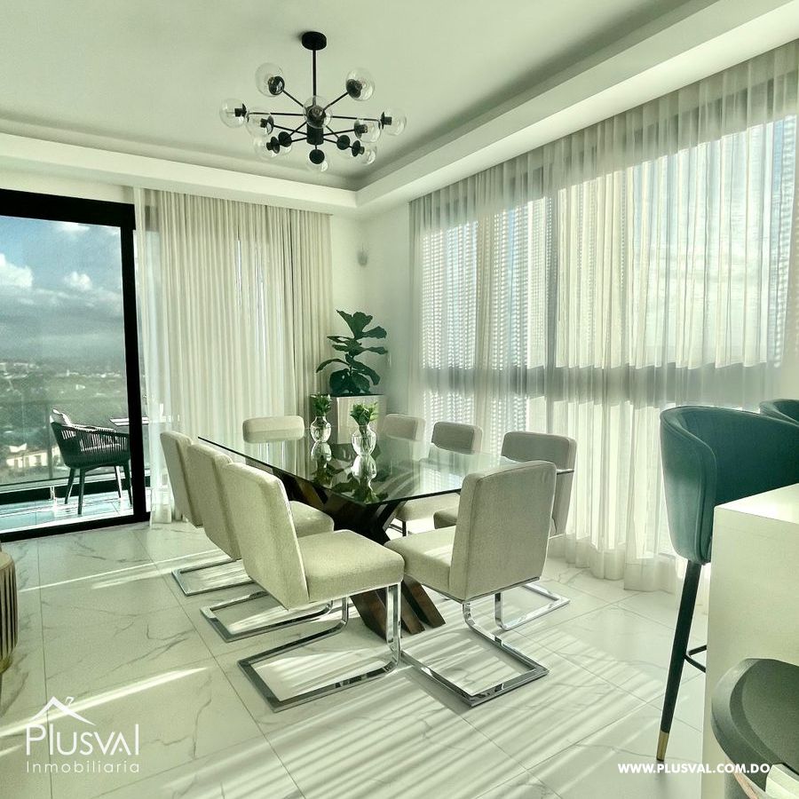 Amplio apartamento en alquiler ubicado en zona privilegiada de Santiago. 257791