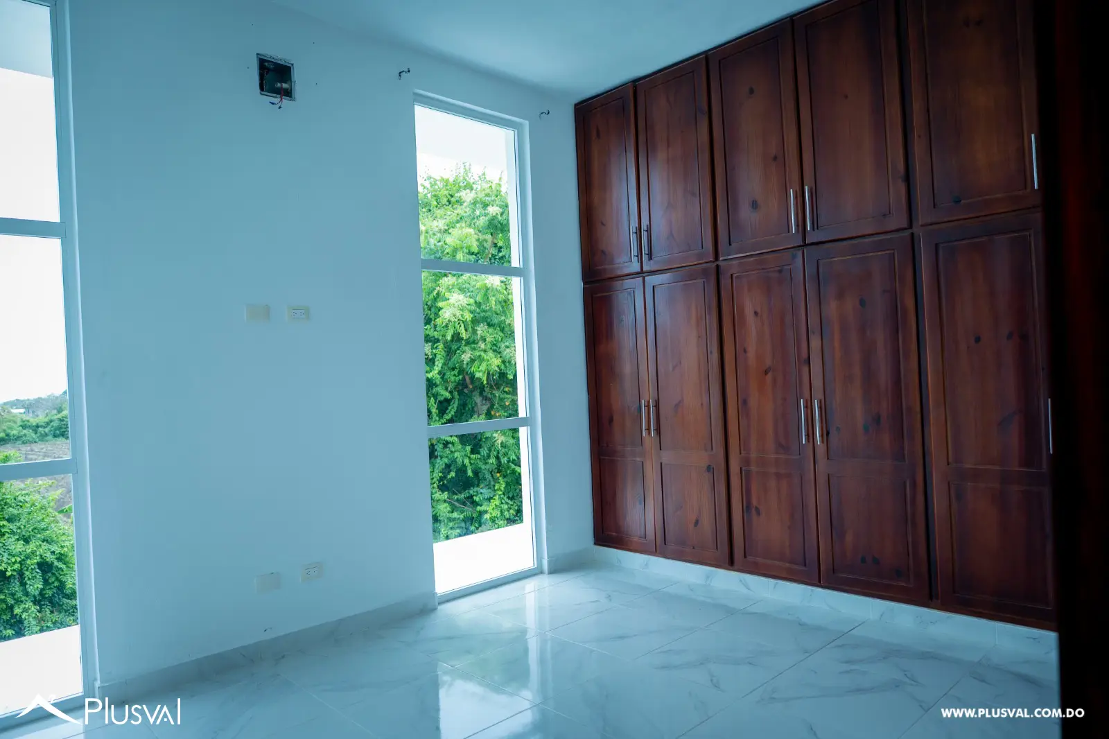 Villa de dos Niveles en Venta en Residencial Cerrado 520719