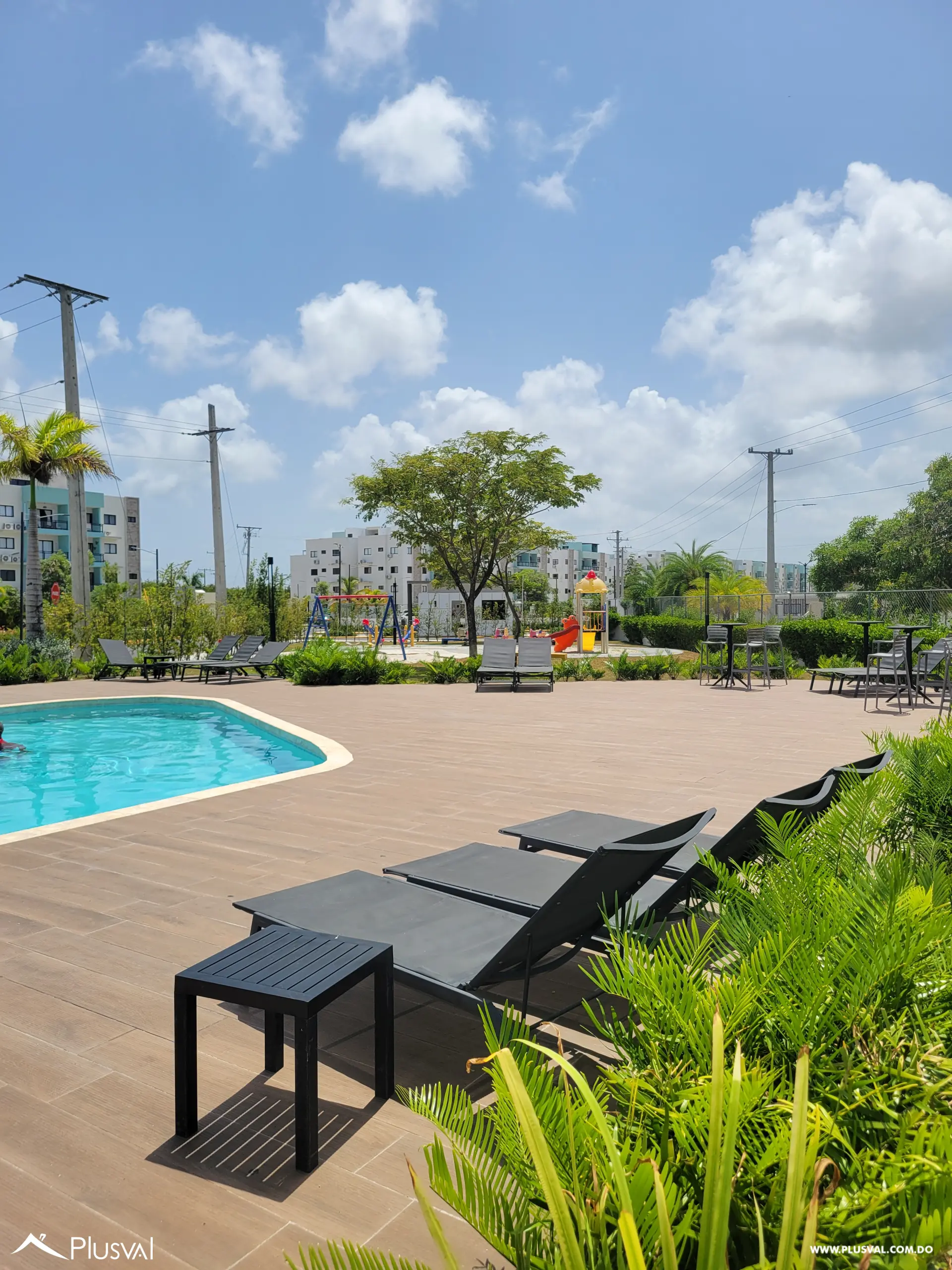 Villa Amueblada de 3 Habitaciones en Punta Cana con Jacuzzi y Patio Privado 523375