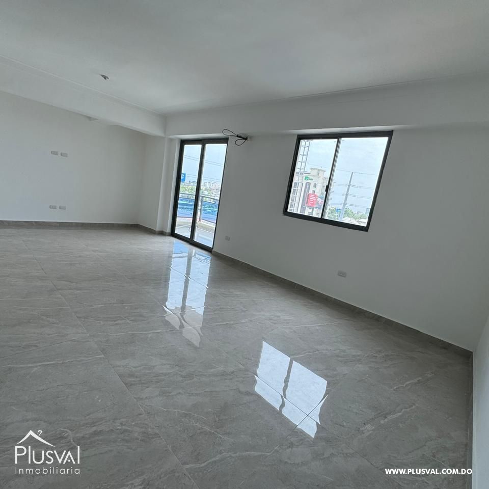 Amplio apartamento en venta en Paraíso 359900