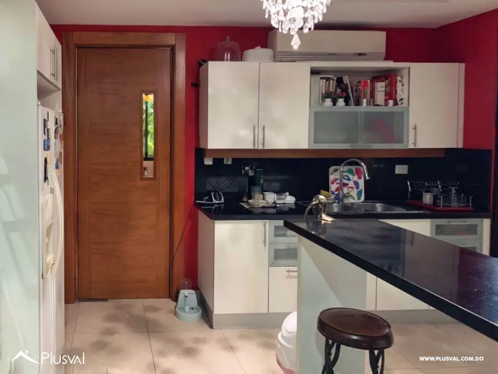 Amplia casa de dos niveles en venta en Isabel Villas 471062