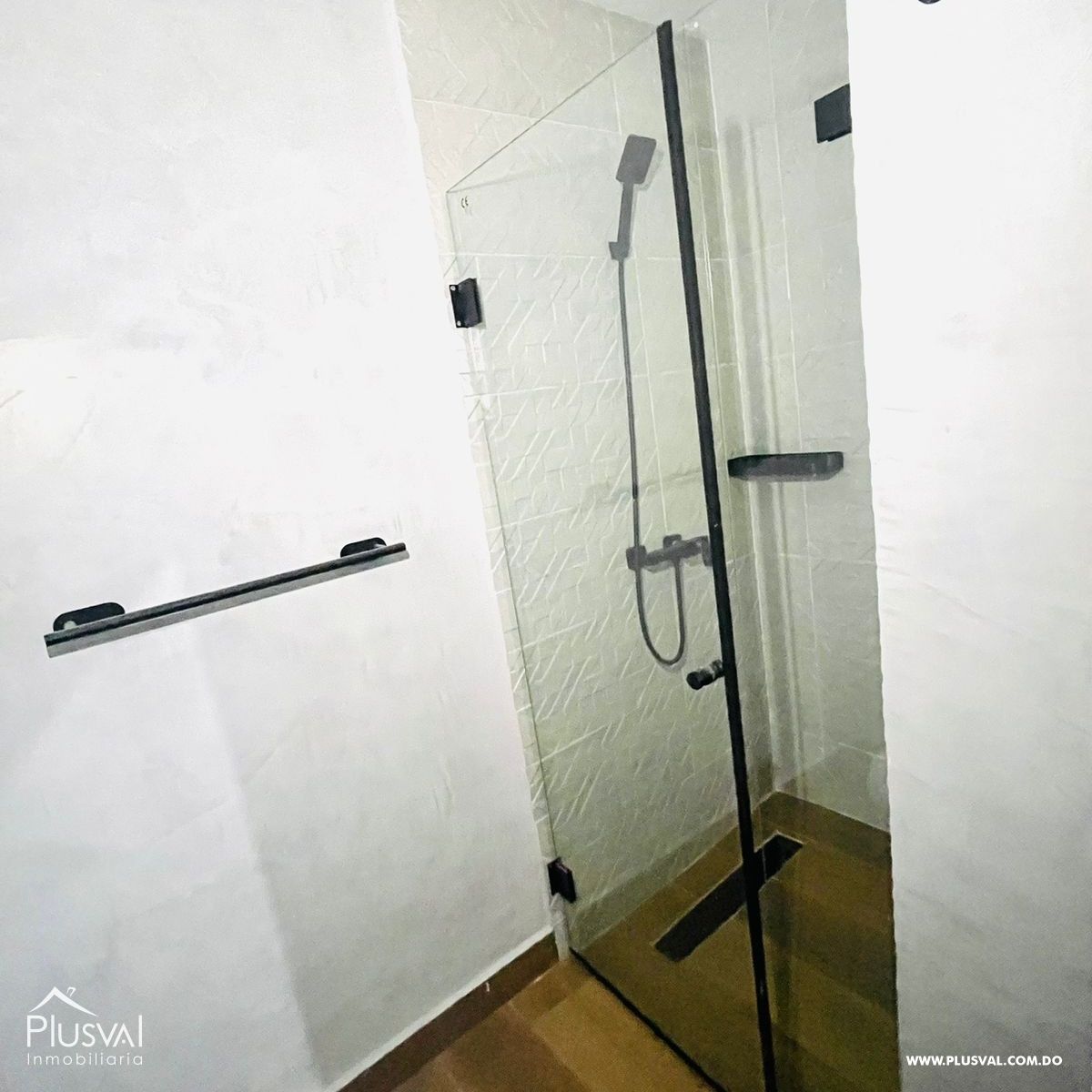 Apartamento piso alto con LB completa 383127