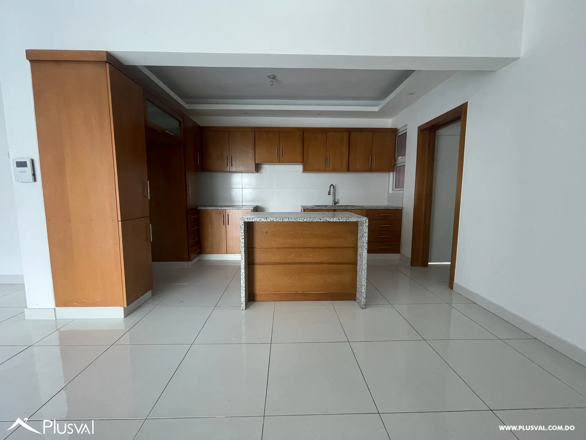 Apto. Alquiler - Av. Hispanoamericana - 5to Nivel - Zona Residencial 484991