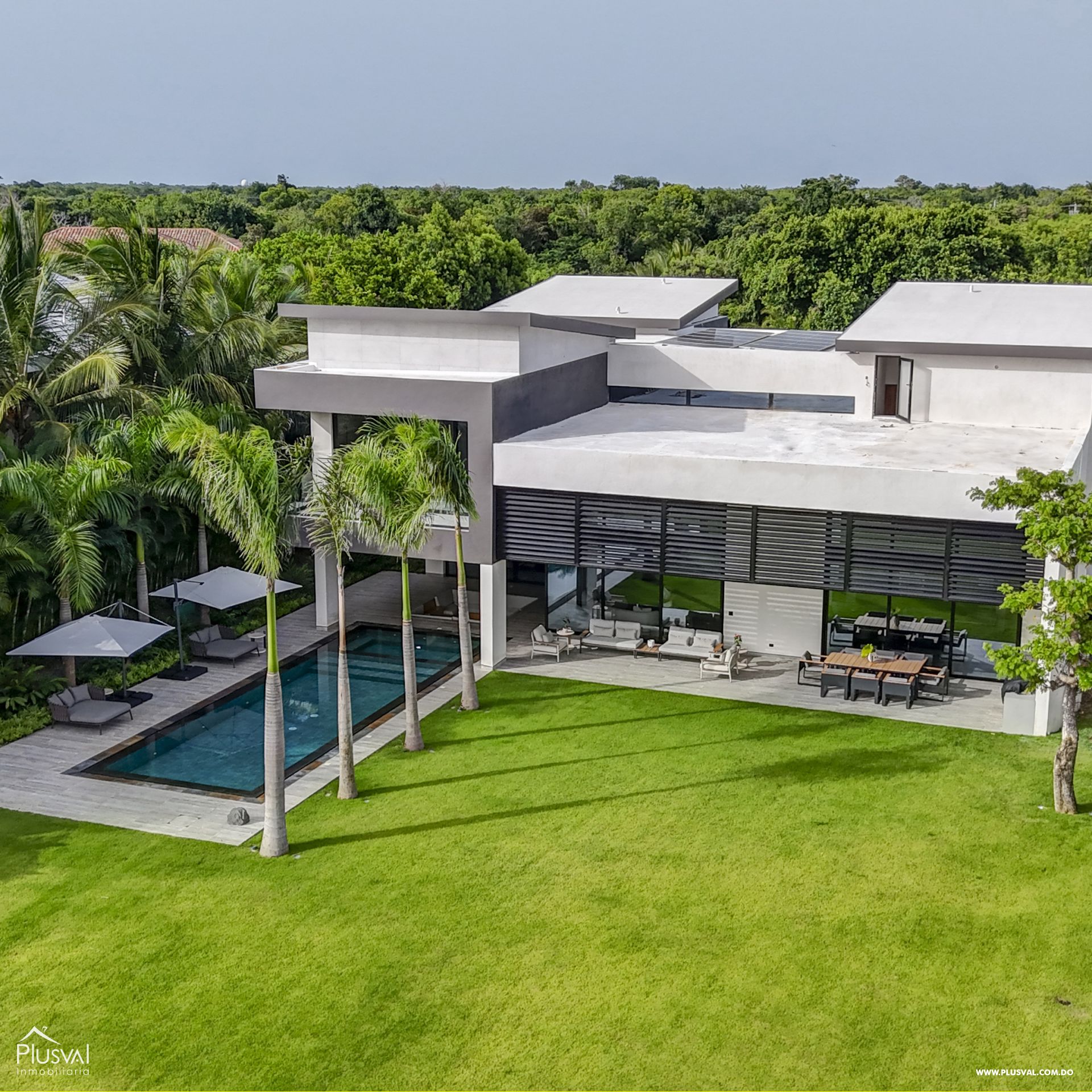 Modern Luxury Villa in Hacienda on sale, Punta Cana Resort. 370626