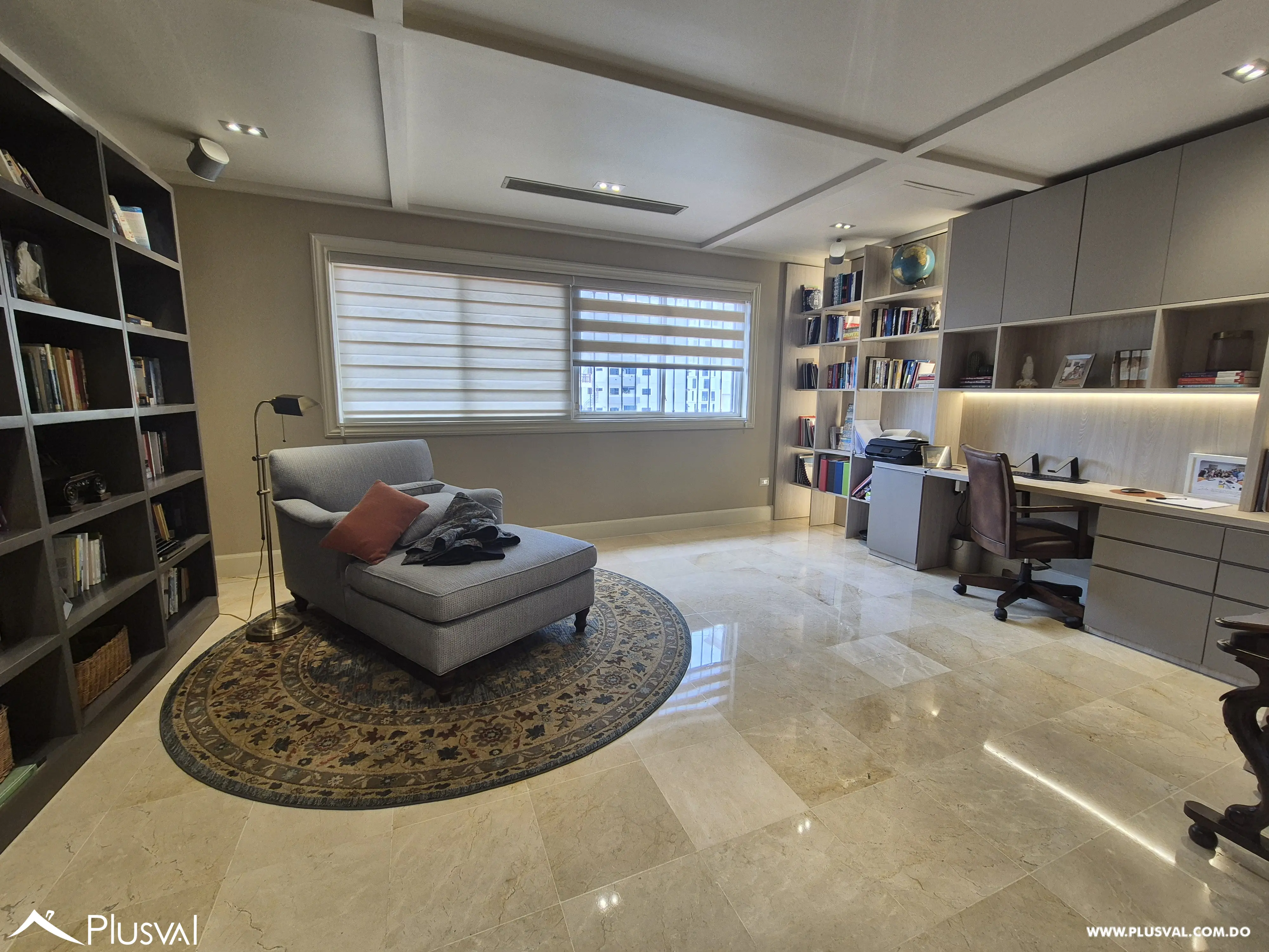Apartamento uno por piso en venta en Serralles en piso alto 456285