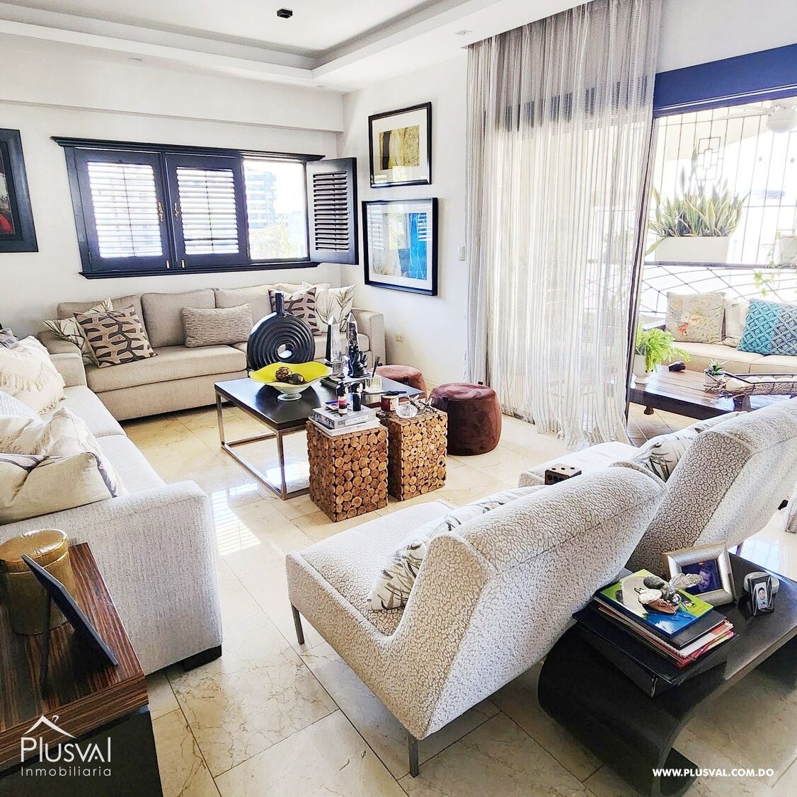Se alquila  vacio Amplio apartamento clásico de dos niveles en Naco 360397