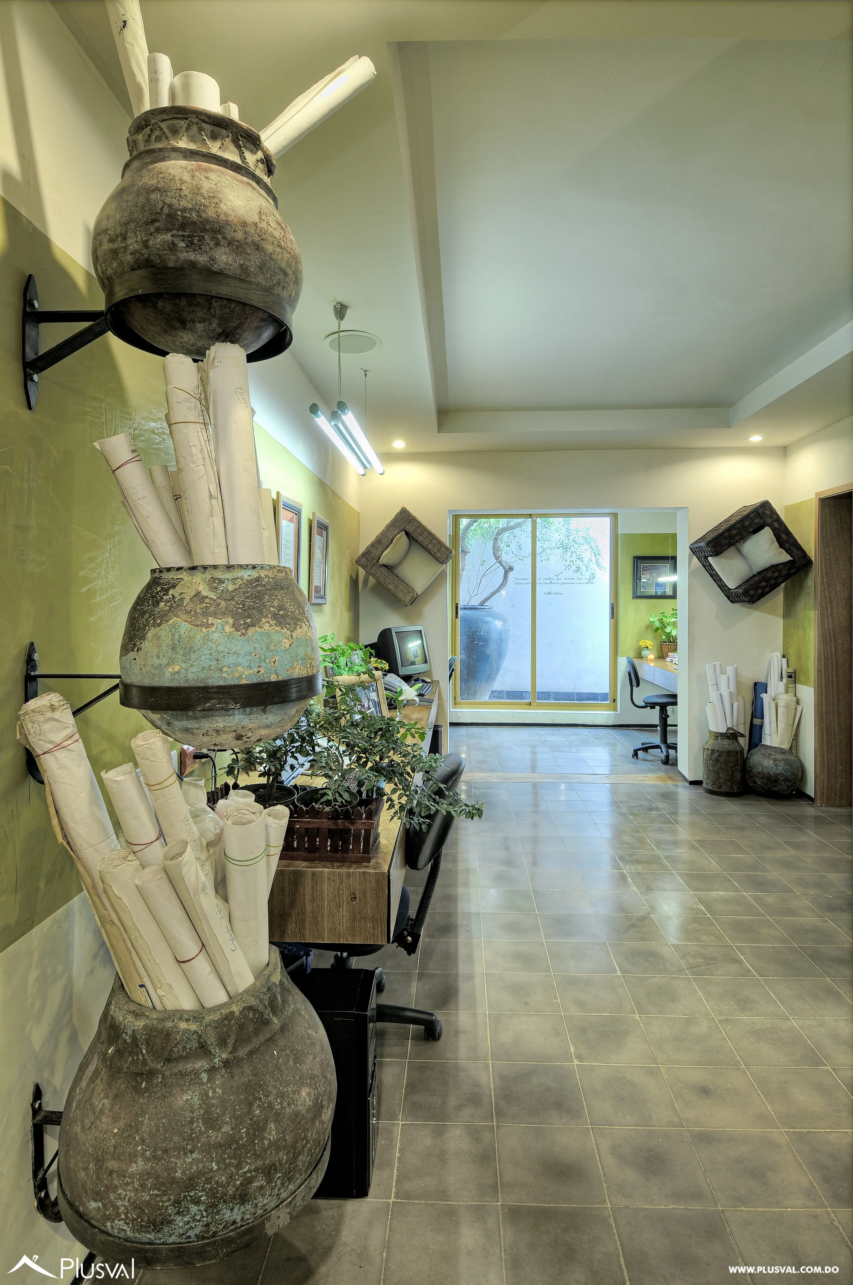 Alquilo Excelente Local Comercial en Primer Nivel en Naco 531110