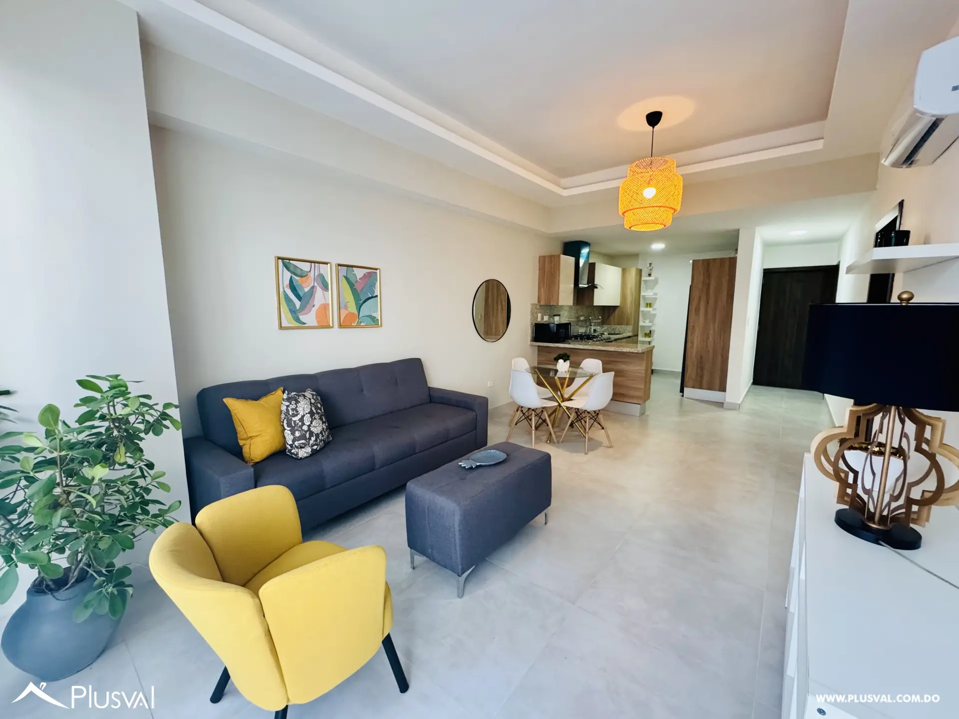 Céntrico apartamento amueblado cerca de la Av. Churchill 502966