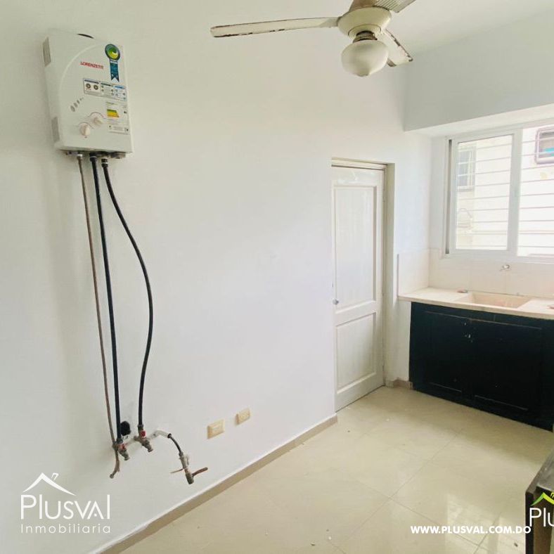 SE ALQUILA AMPLIO APARTAMENTO EN GAZCUE 246203