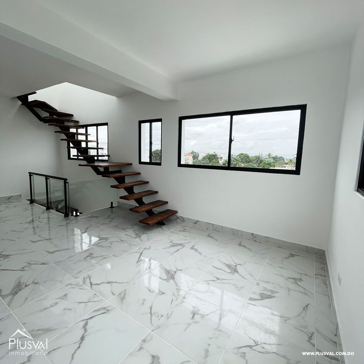 Penthouse Moderno con Terraza y Espacios Únicos en Los Álamos 405131