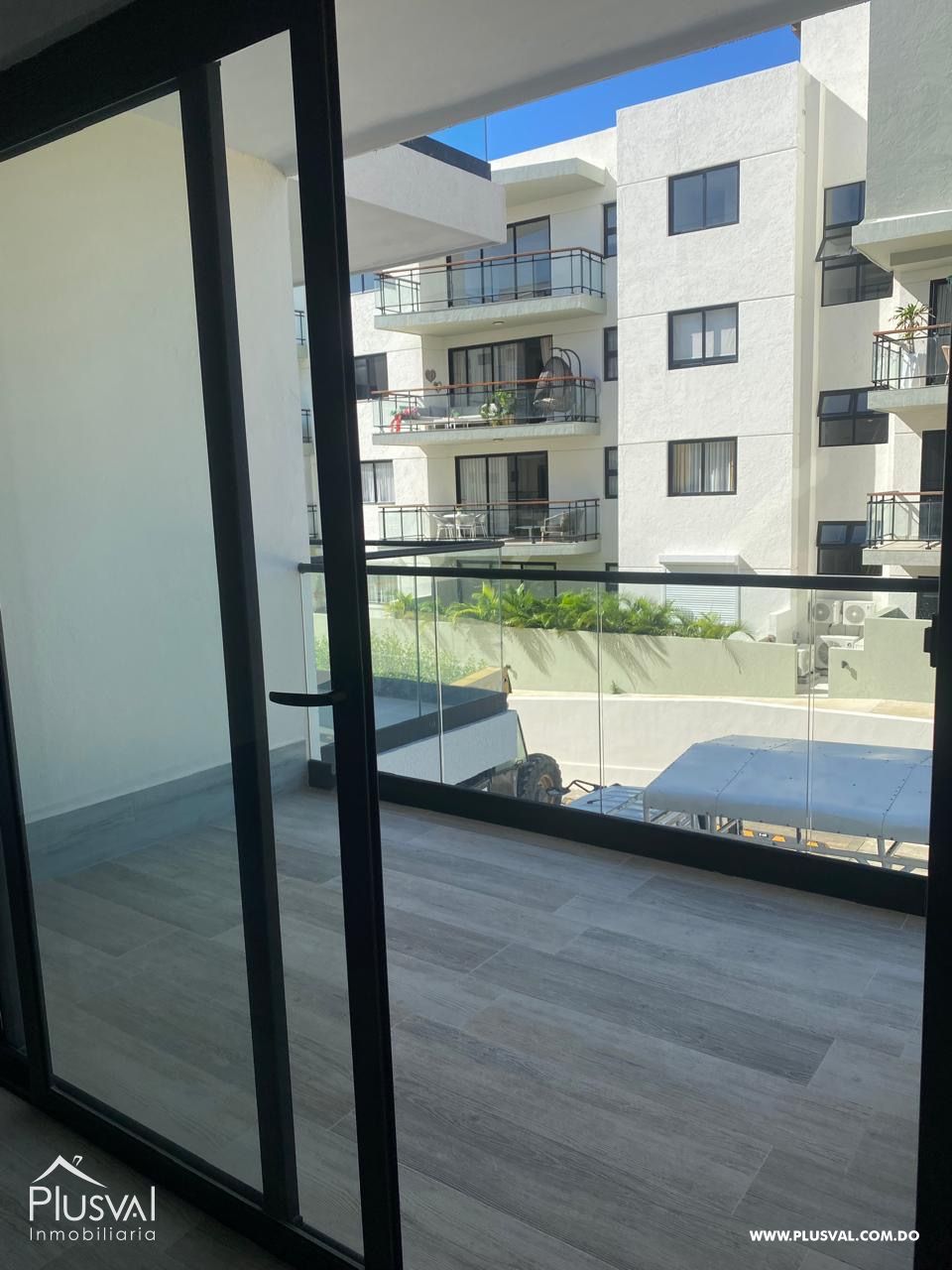 Apartamento en alquiler de 2 habitaciones más servicio 432683