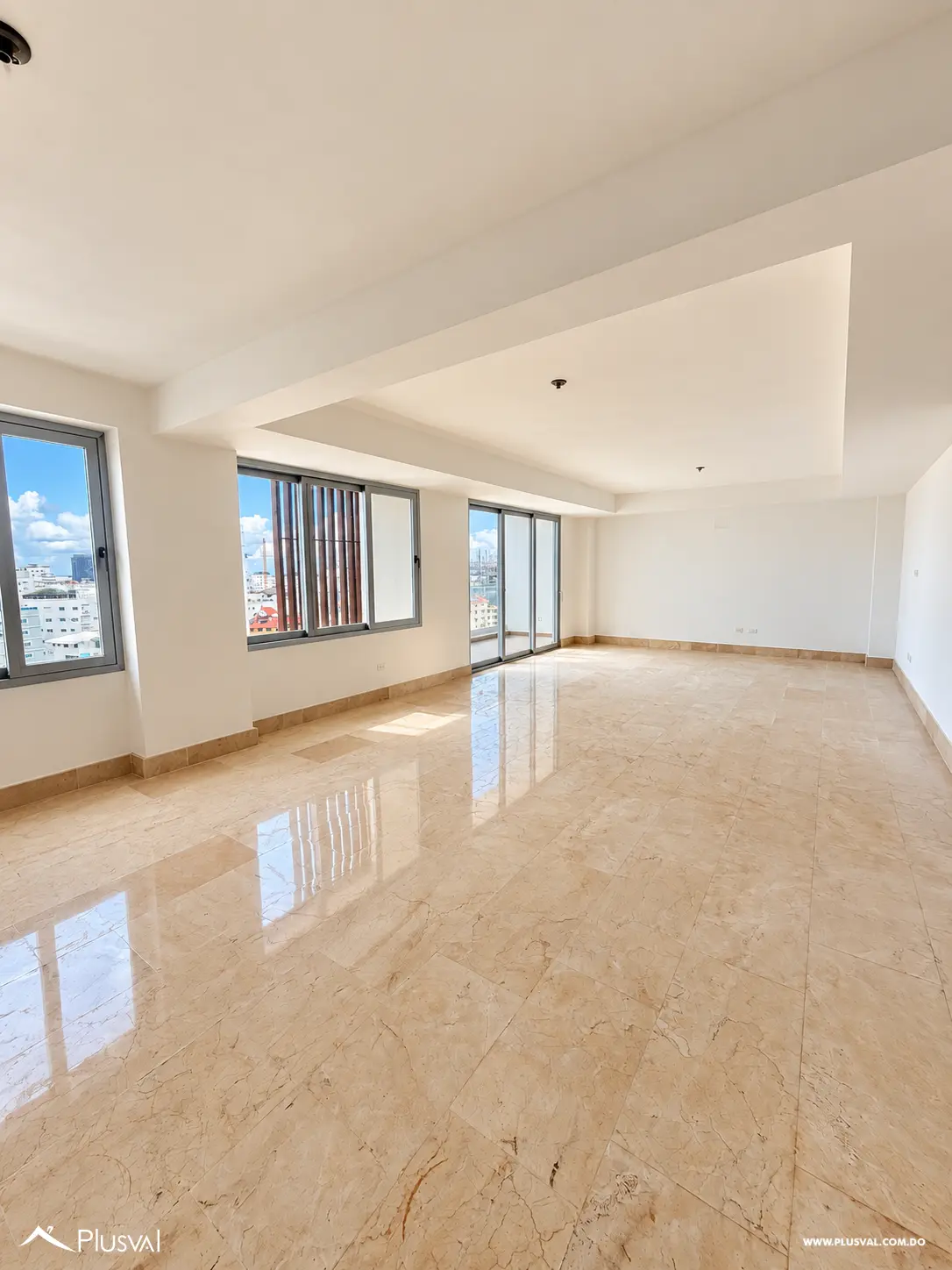 Penthouse de Lujo en Naco | 3 Niveles, 3 Habitaciones y Terraza 537029